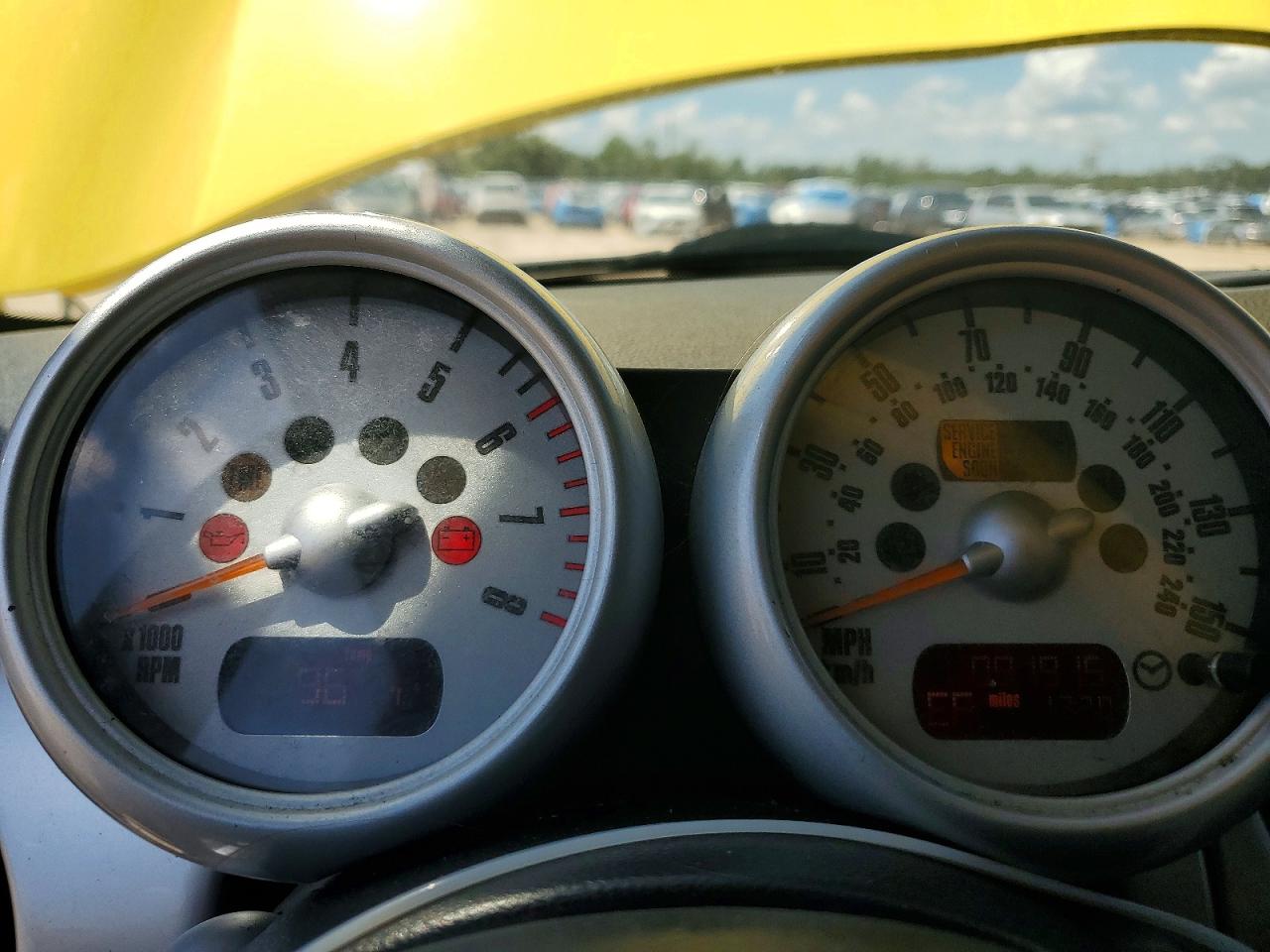 2005 Mini Cooper Yellow vin: WMWRC33505TJ69008