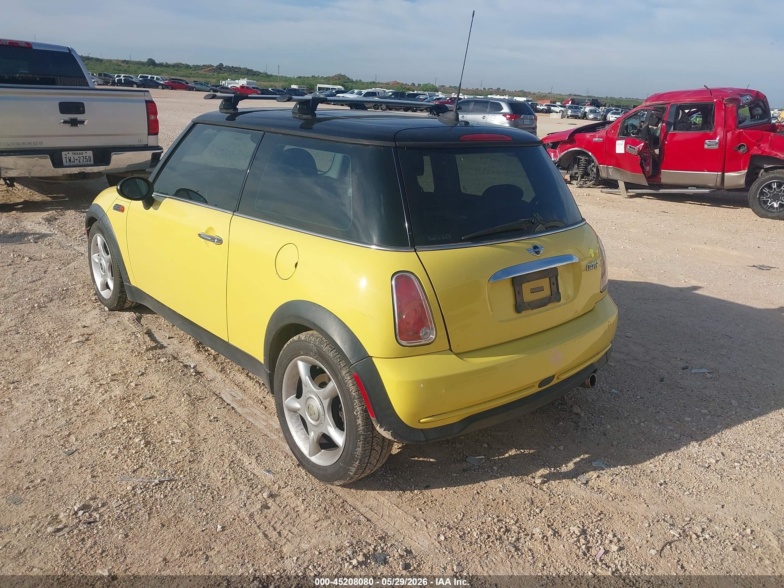 2005 Mini Cooper   Yellow vin: WMWRC33505TK61557