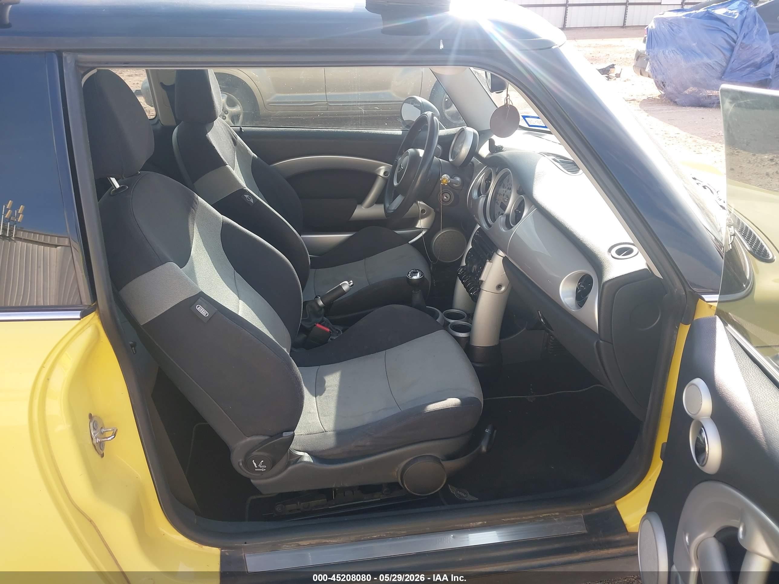 2005 Mini Cooper   Yellow vin: WMWRC33505TK61557