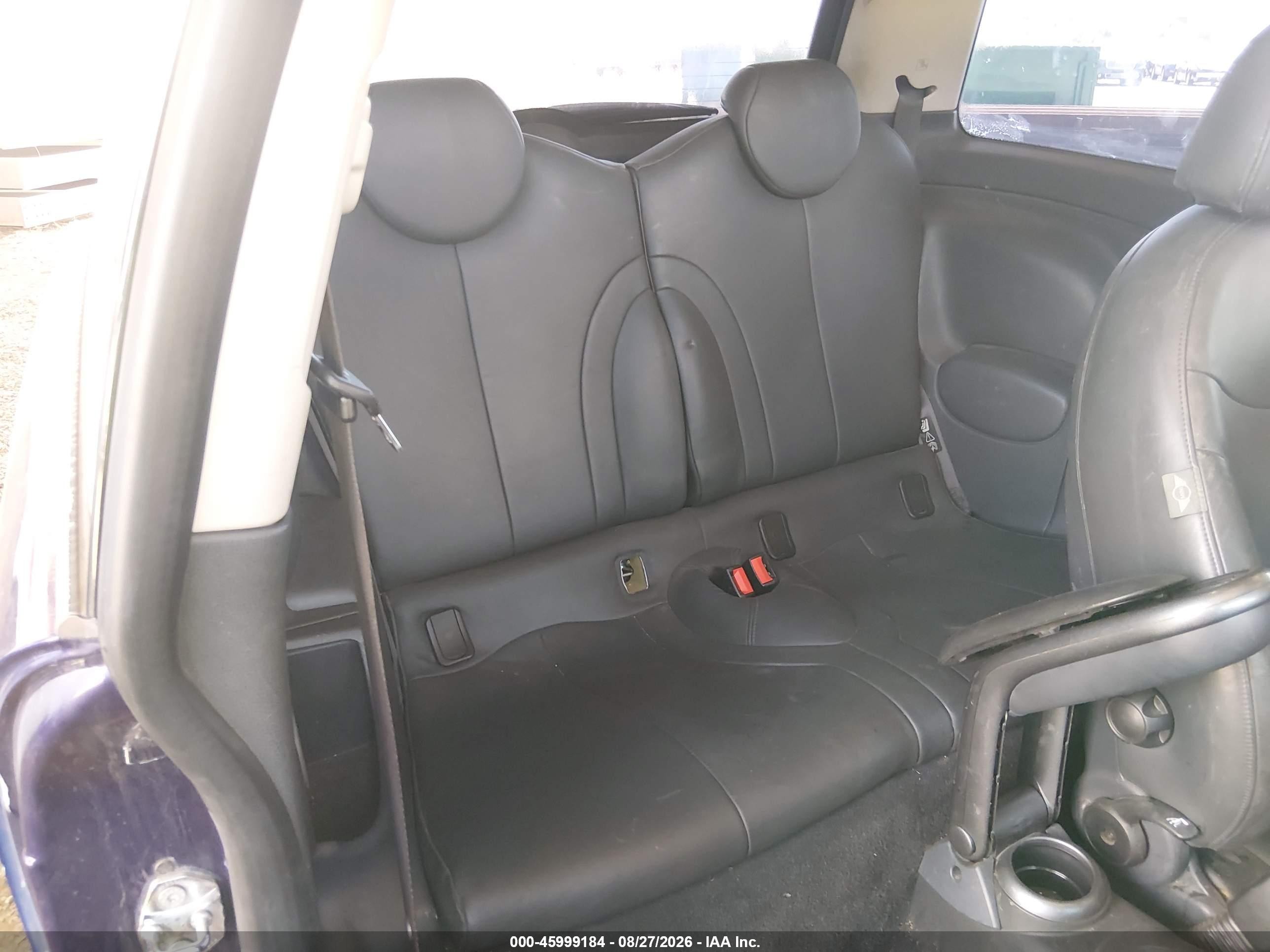 2006 Mini Cooper   Фиолетовый vin: WMWRC33506TK64752