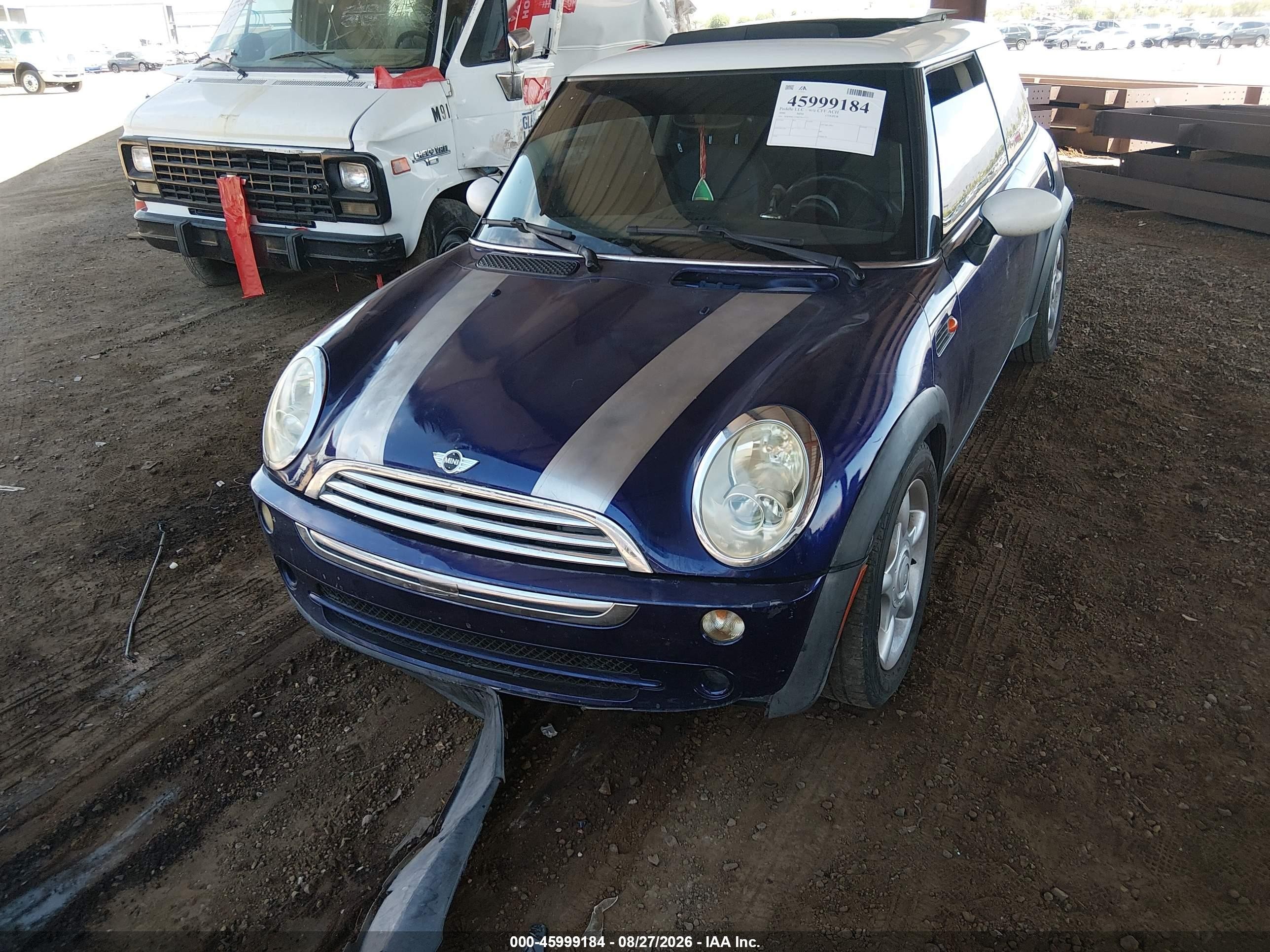 2006 Mini Cooper   Фиолетовый vin: WMWRC33506TK64752