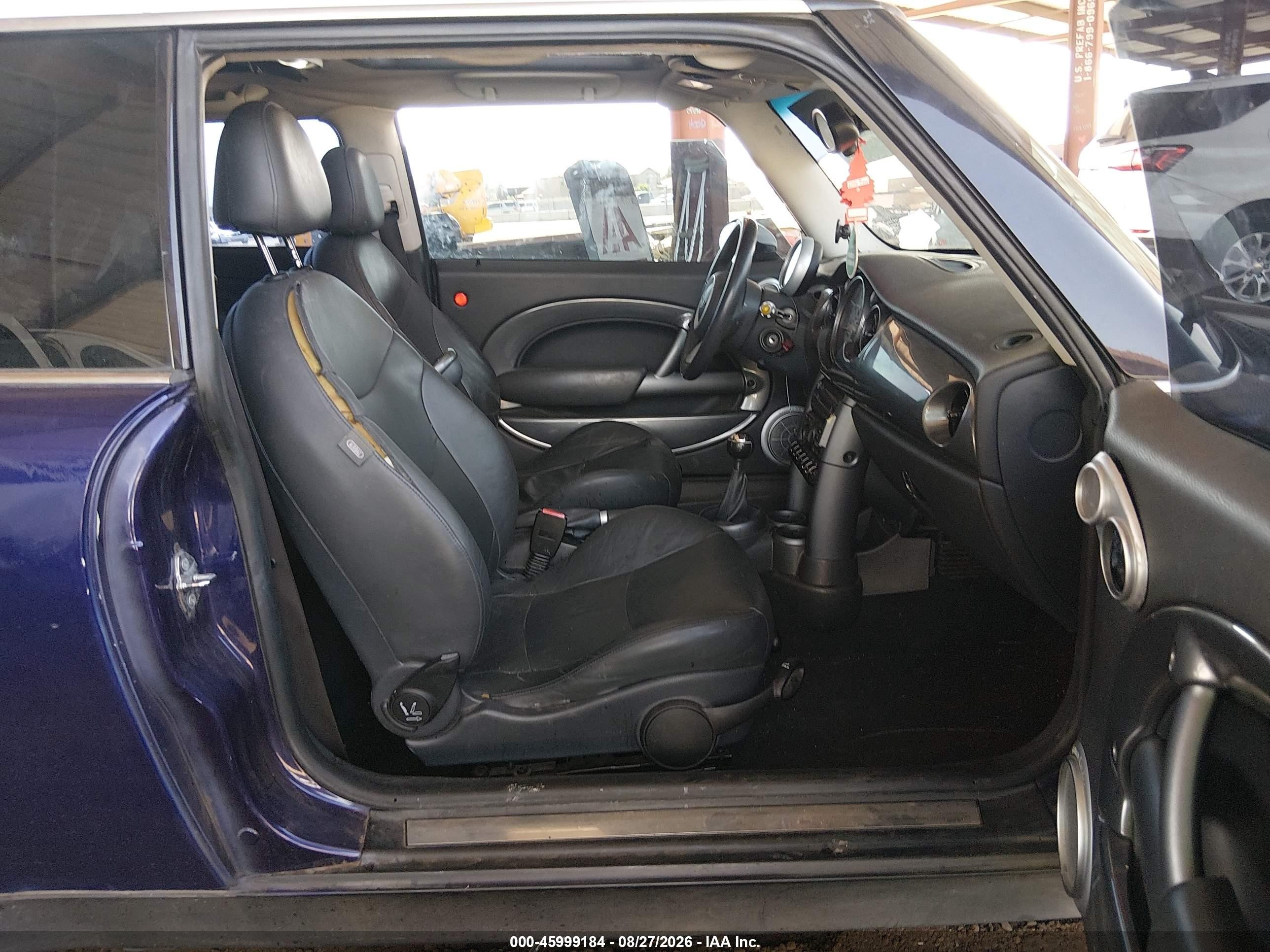 2006 Mini Cooper   Фиолетовый vin: WMWRC33506TK64752