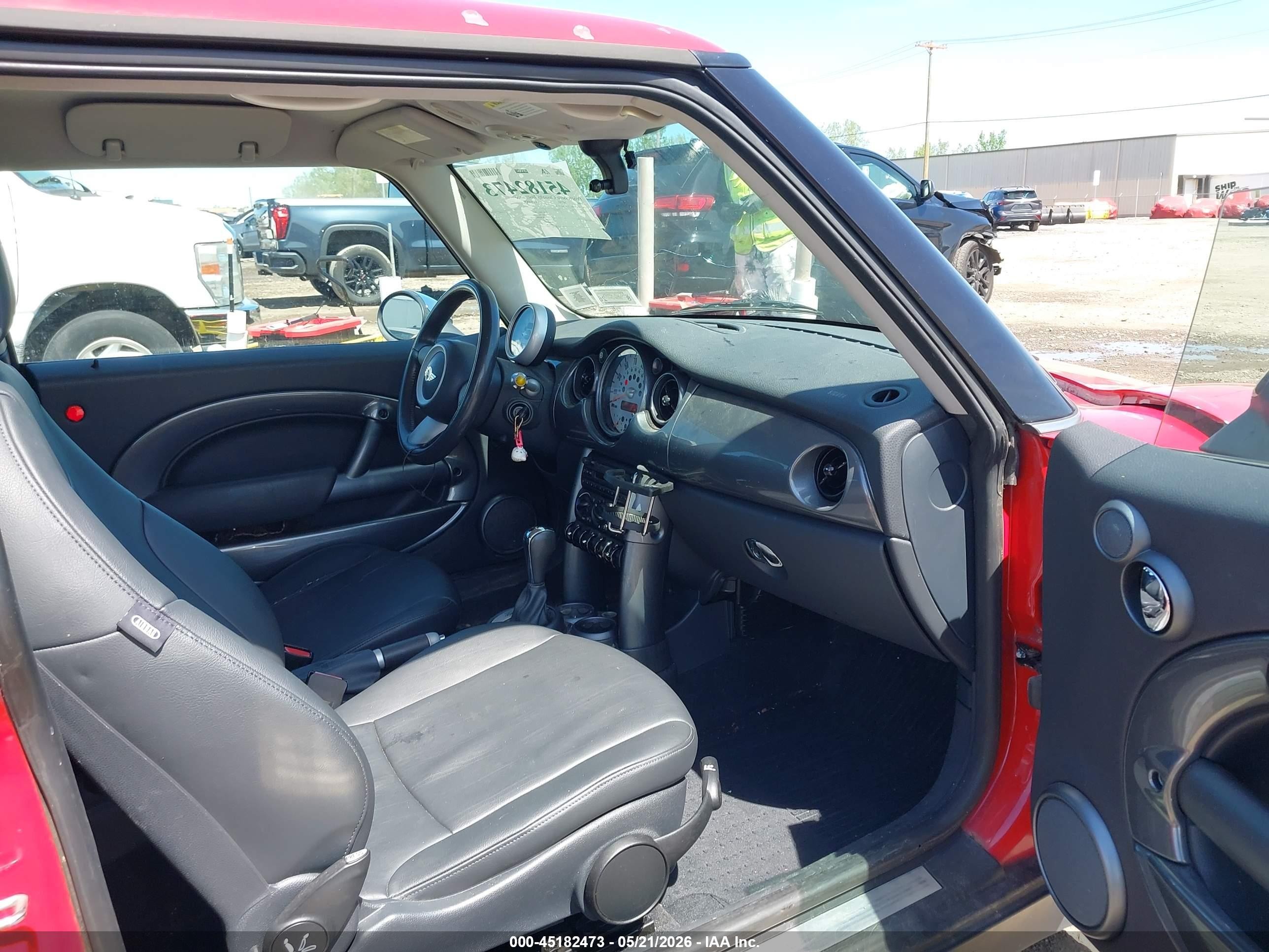 2006 Mini Cooper   Red vin: WMWRC33516TK17889