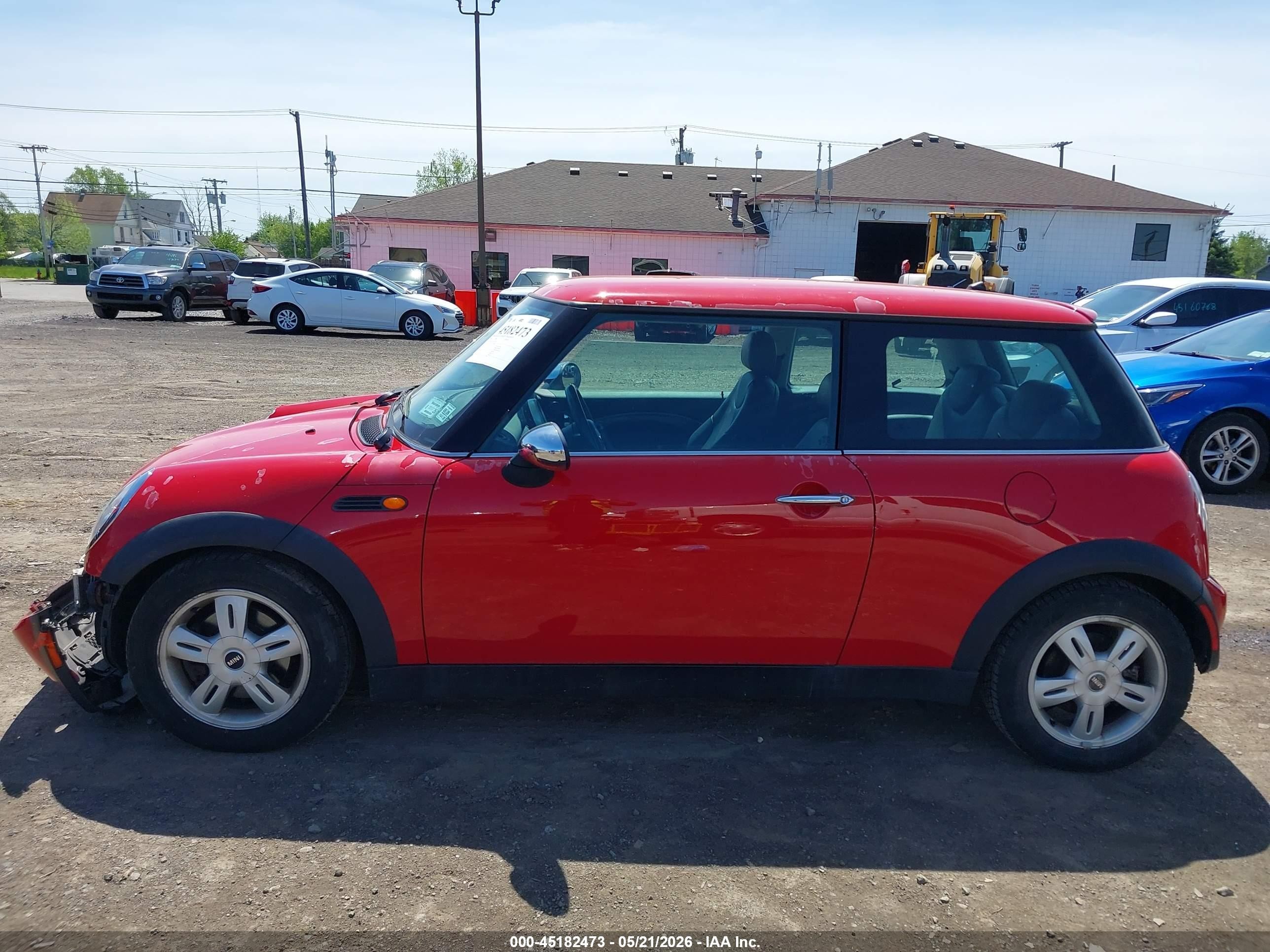 2006 Mini Cooper   Red vin: WMWRC33516TK17889