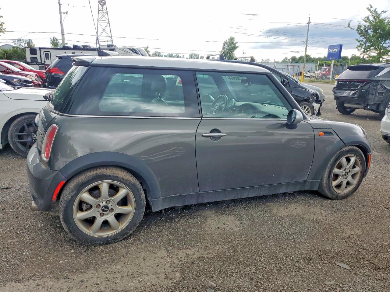 2006 Mini Cooper Gray vin: WMWRC33516TK65411