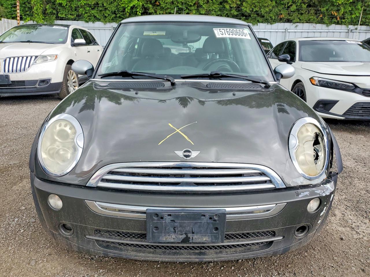 2006 Mini Cooper Gray vin: WMWRC33516TK65411