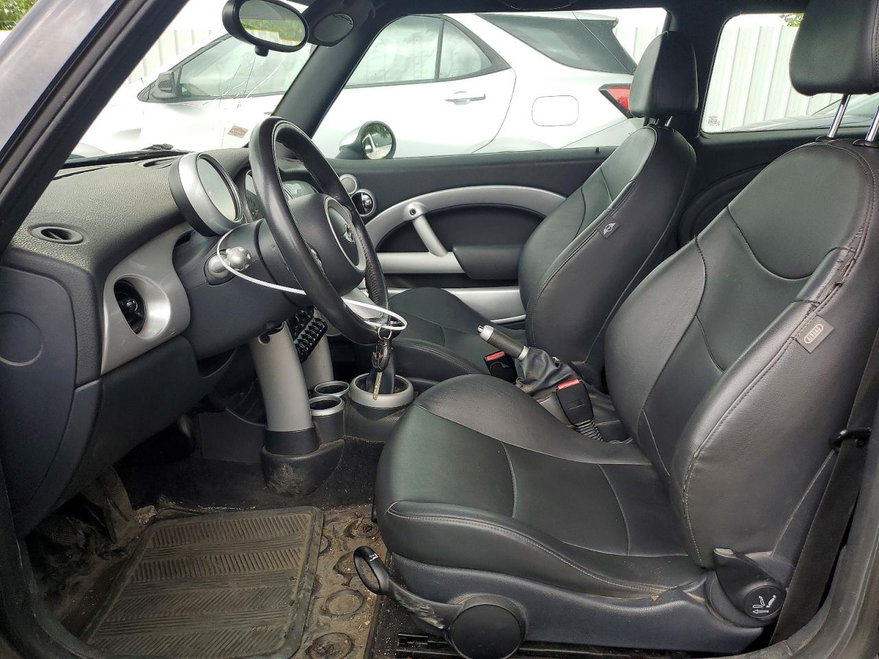 2006 Mini Cooper Gray vin: WMWRC33516TK65411