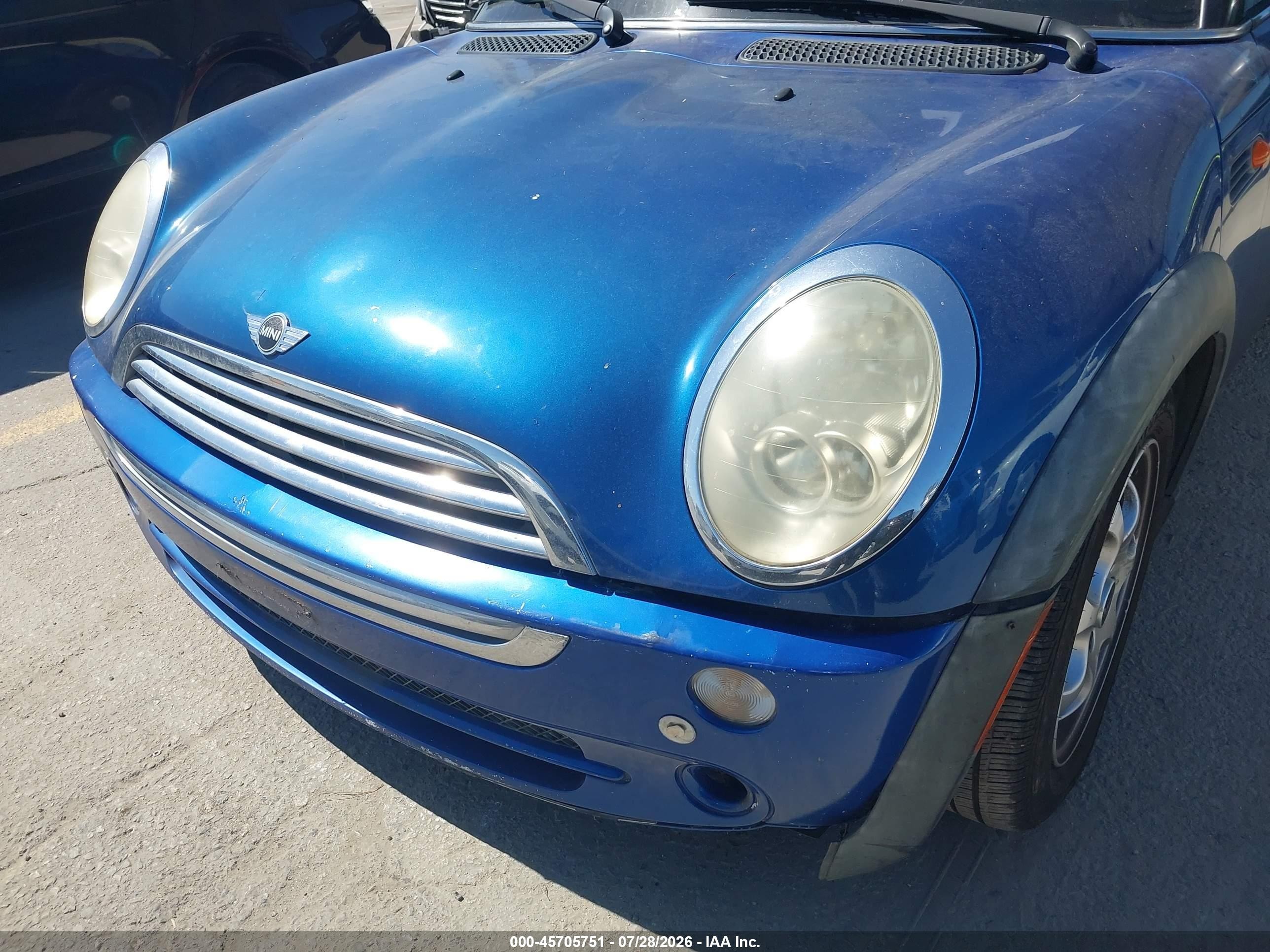 2005 Mini Cooper   Blue vin: WMWRC33525TJ73271