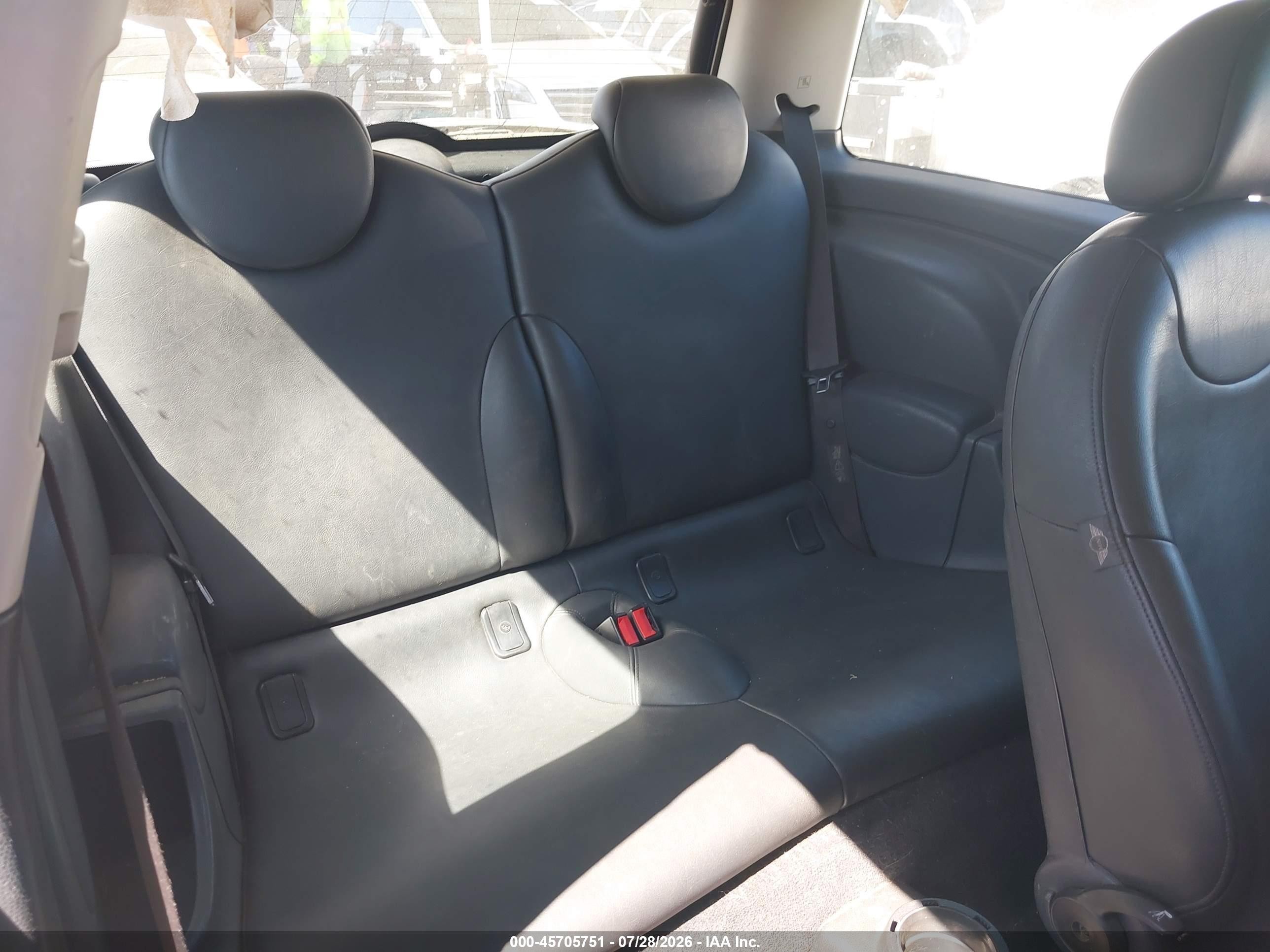 2005 Mini Cooper   Blue vin: WMWRC33525TJ73271