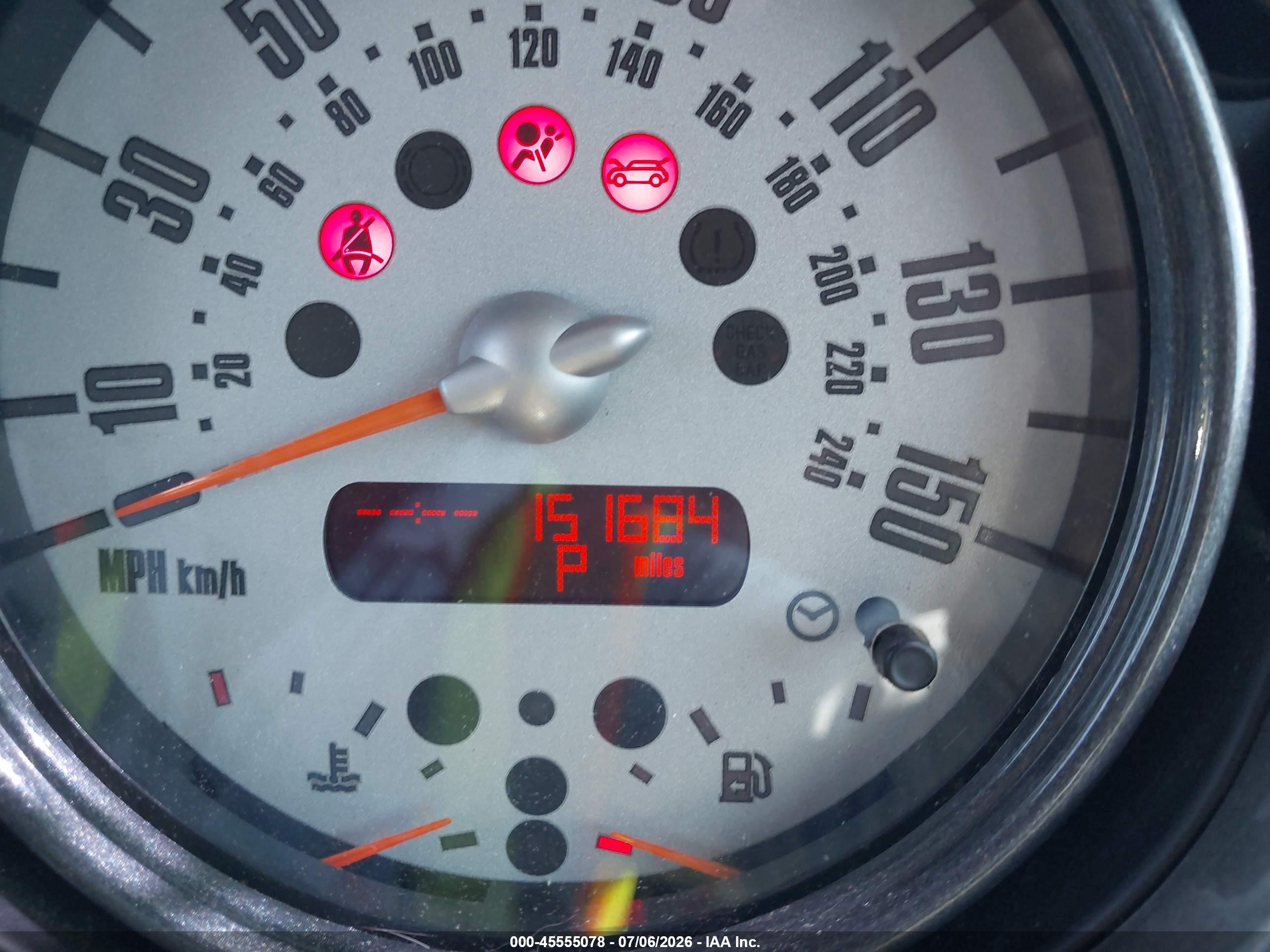 2006 Mini Cooper   Black vin: WMWRC33526TJ78696