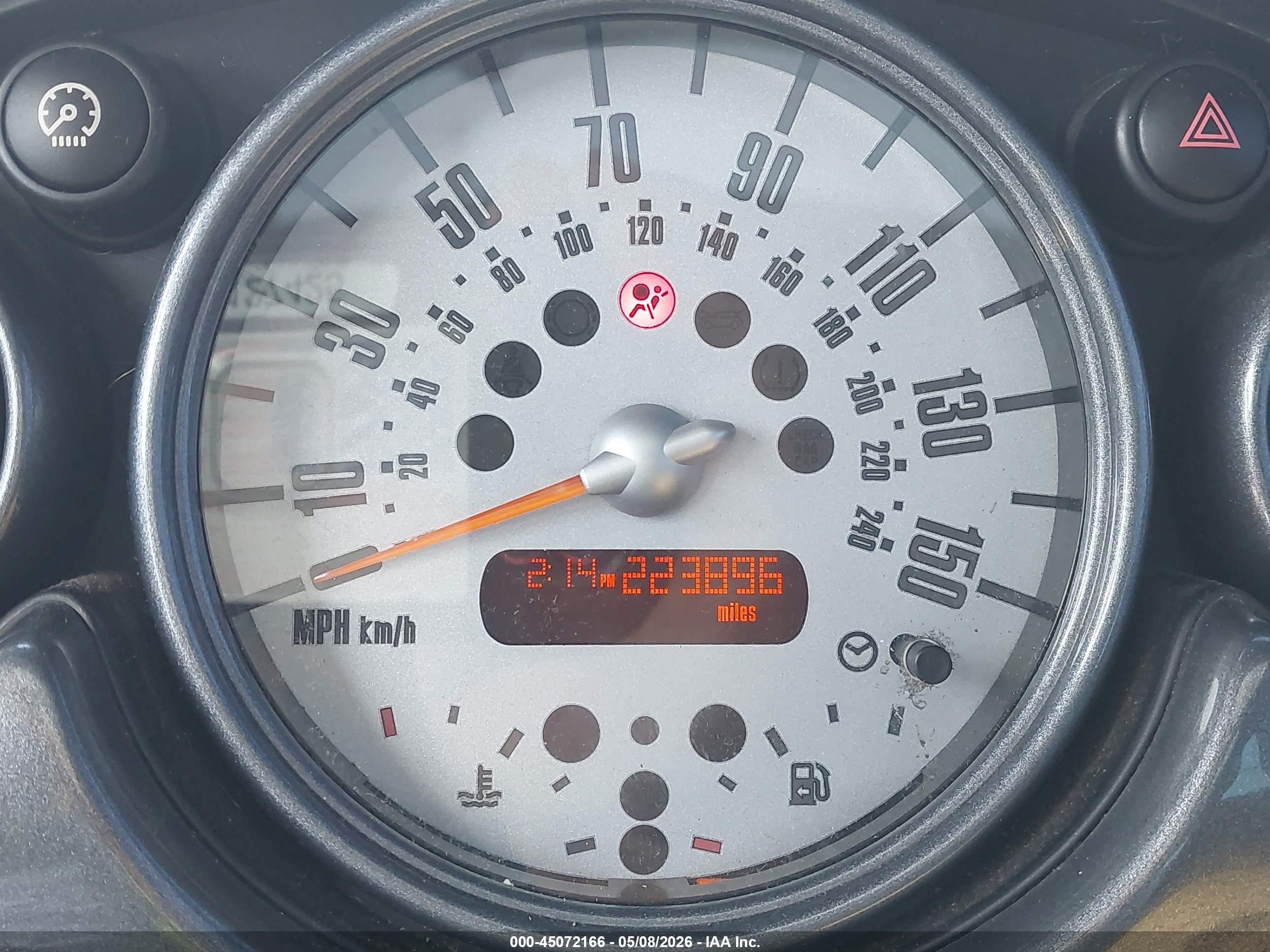 2006 Mini Cooper   Black vin: WMWRC33526TK17898