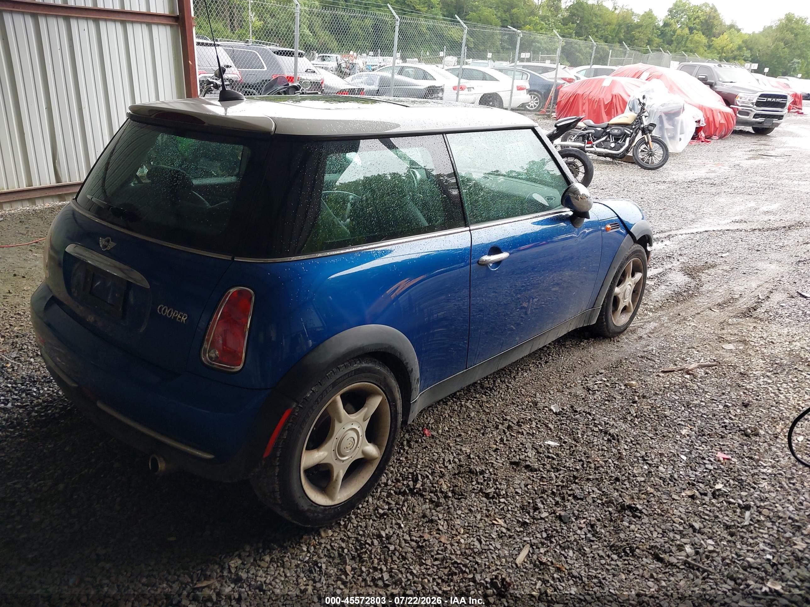 2005 Mini Cooper   Blue vin: WMWRC33545TK61061