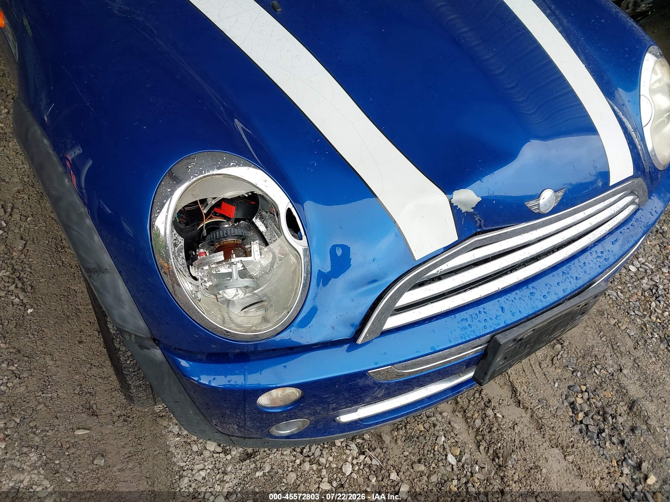2005 Mini Cooper   Blue vin: WMWRC33545TK61061
