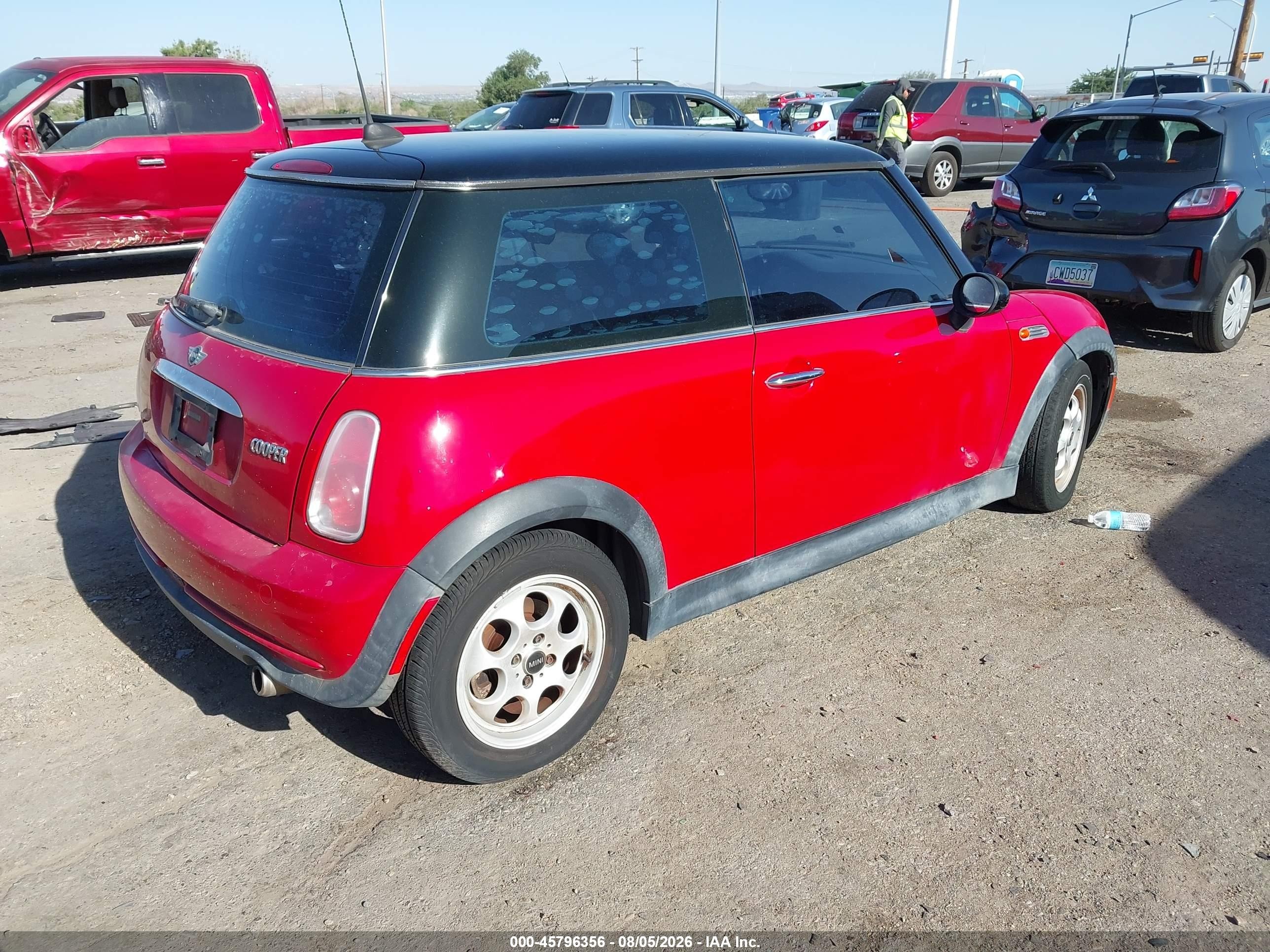 2005 Mini Cooper   Red vin: WMWRC33545TK61724
