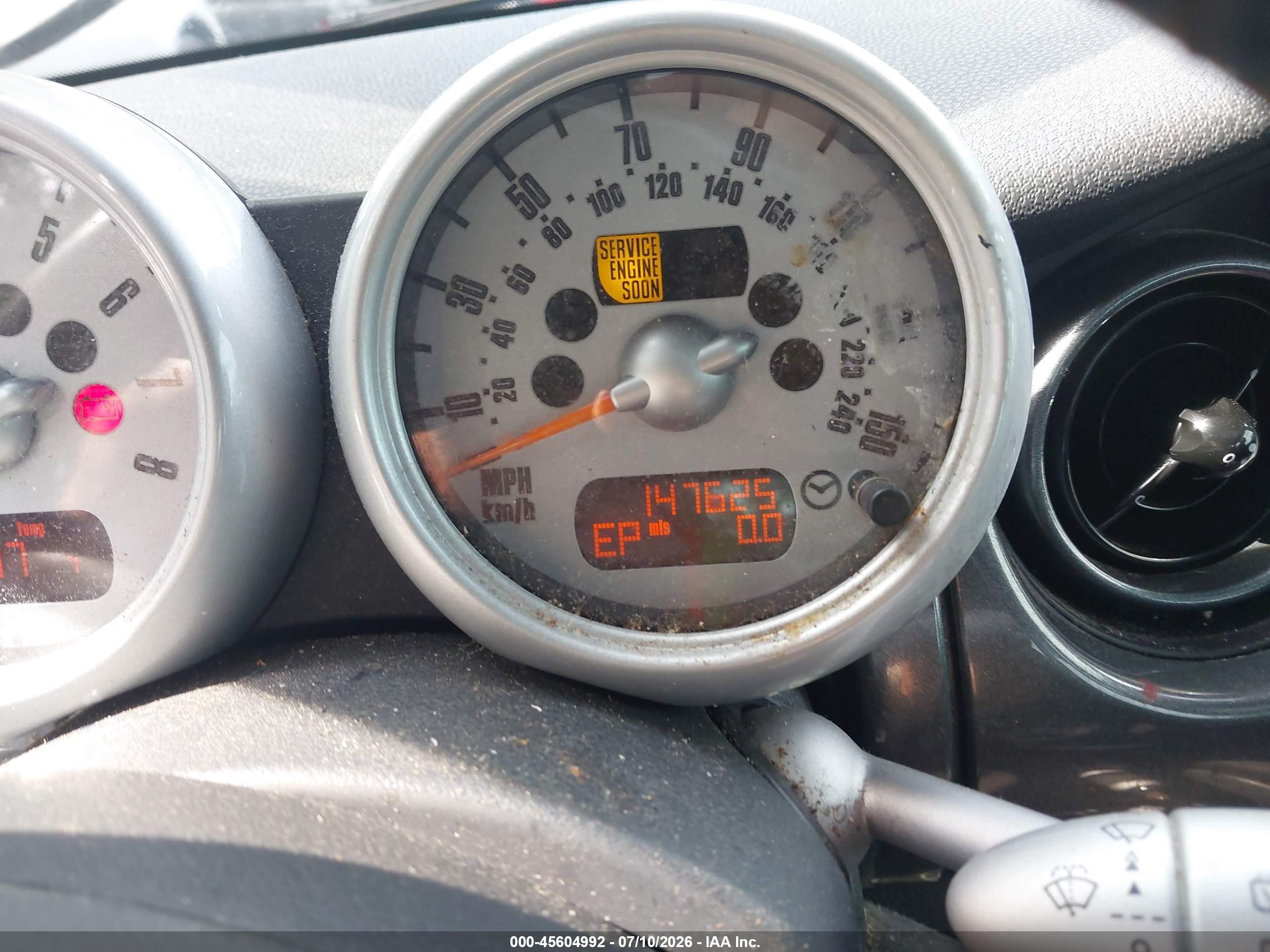 2006 Mini Cooper   Gray vin: WMWRC33546TJ78182