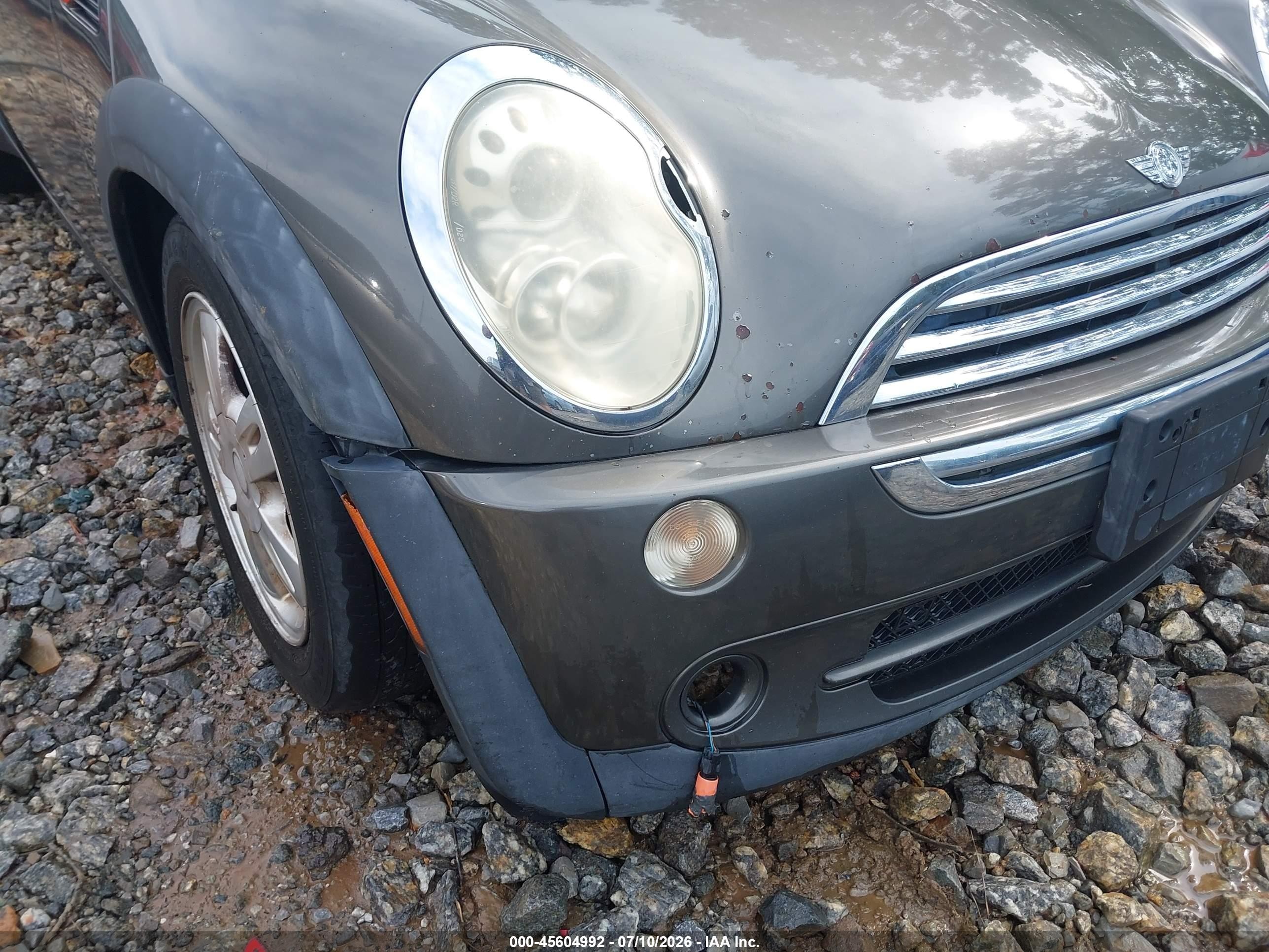 2006 Mini Cooper   Gray vin: WMWRC33546TJ78182