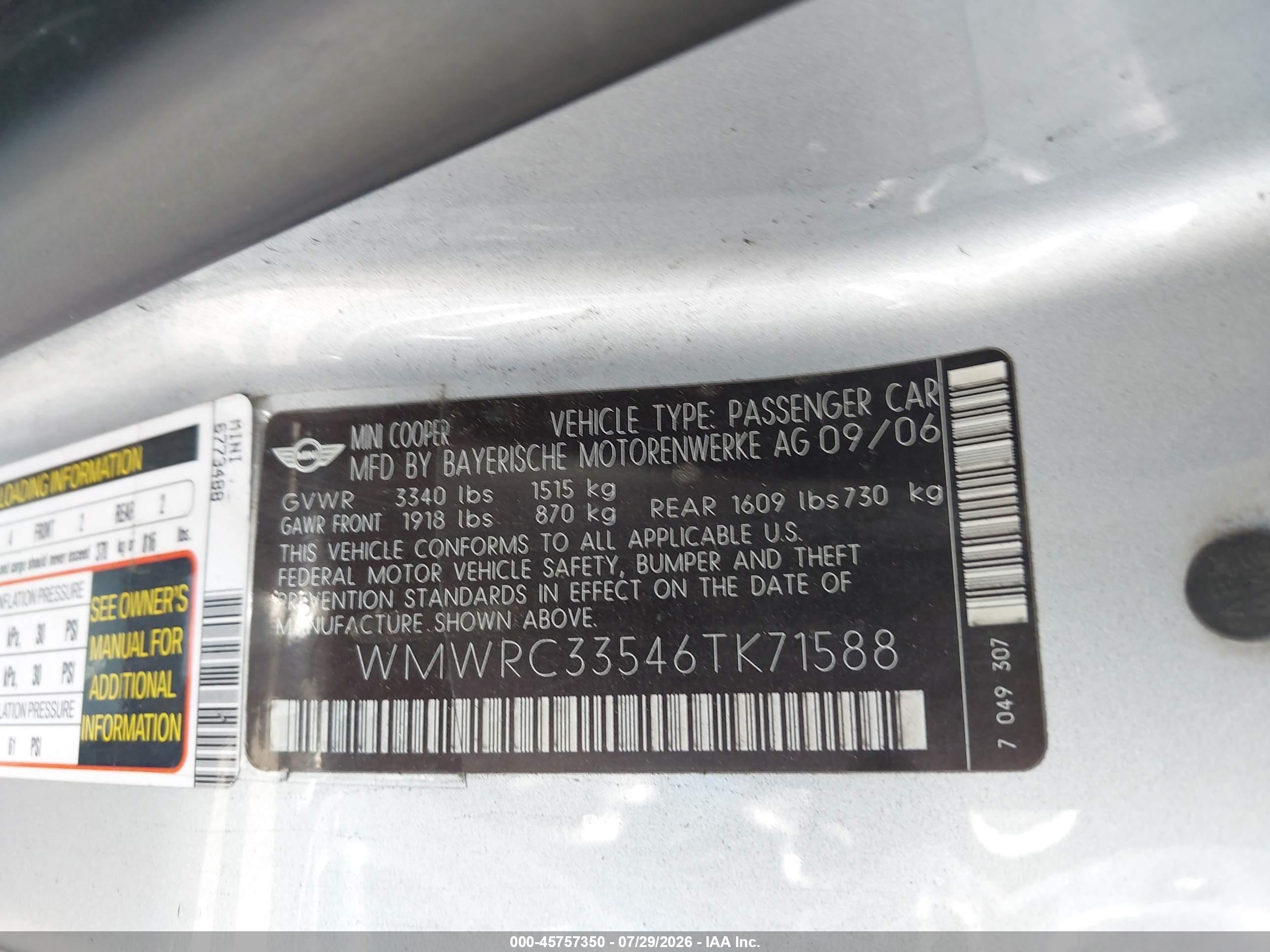 2006 Mini Cooper   Silver vin: WMWRC33546TK71588