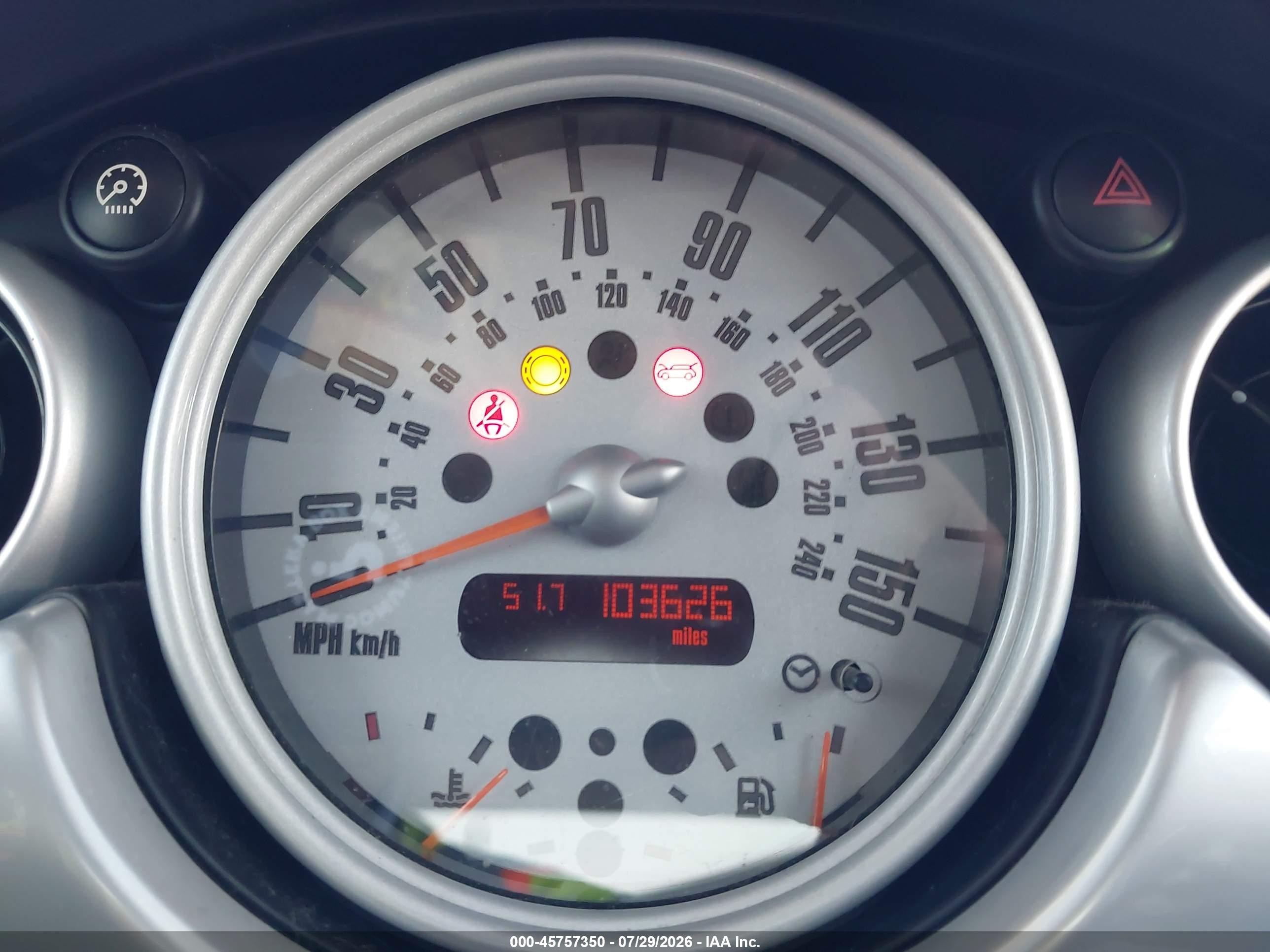 2006 Mini Cooper   Silver vin: WMWRC33546TK71588