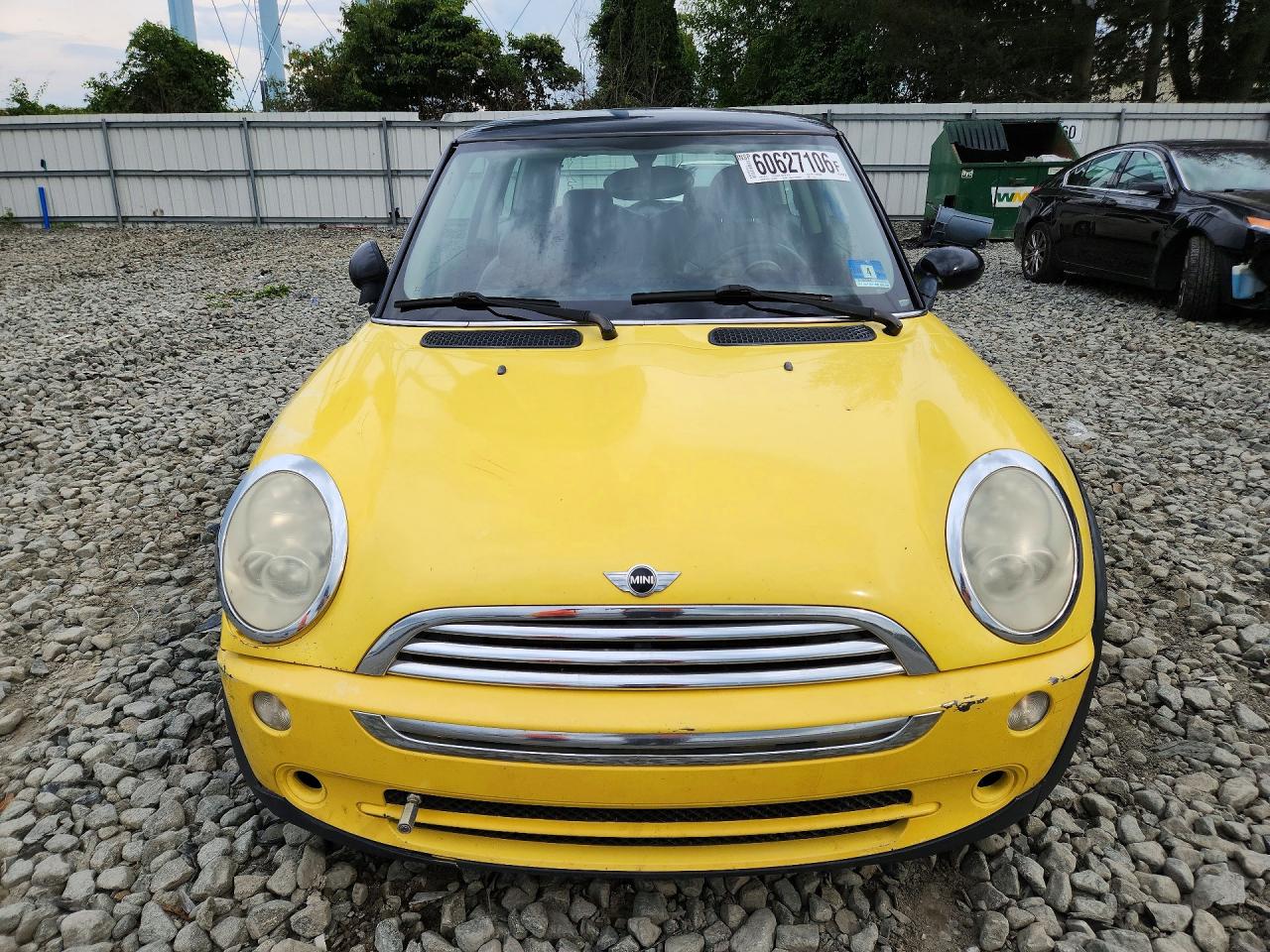2005 Mini Cooper Yellow vin: WMWRC33555TJ72759