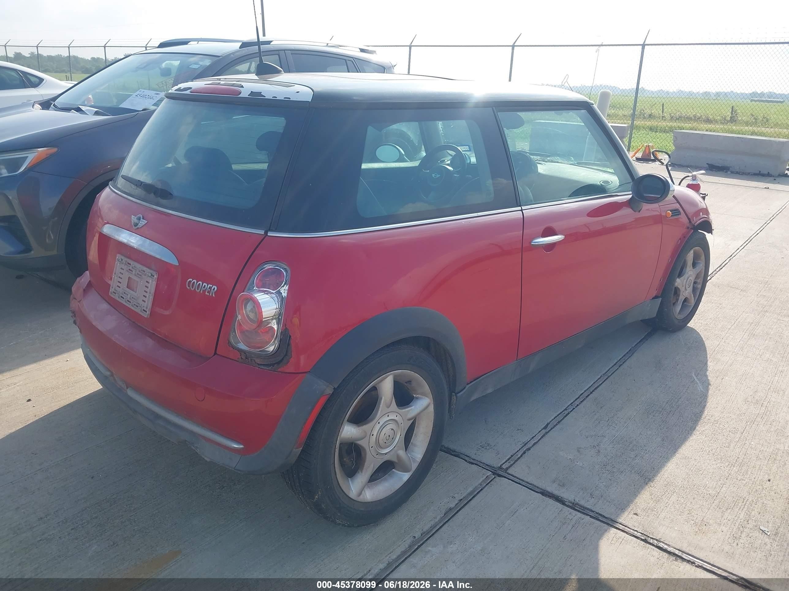 2005 Mini Cooper   Red vin: WMWRC33555TK62283