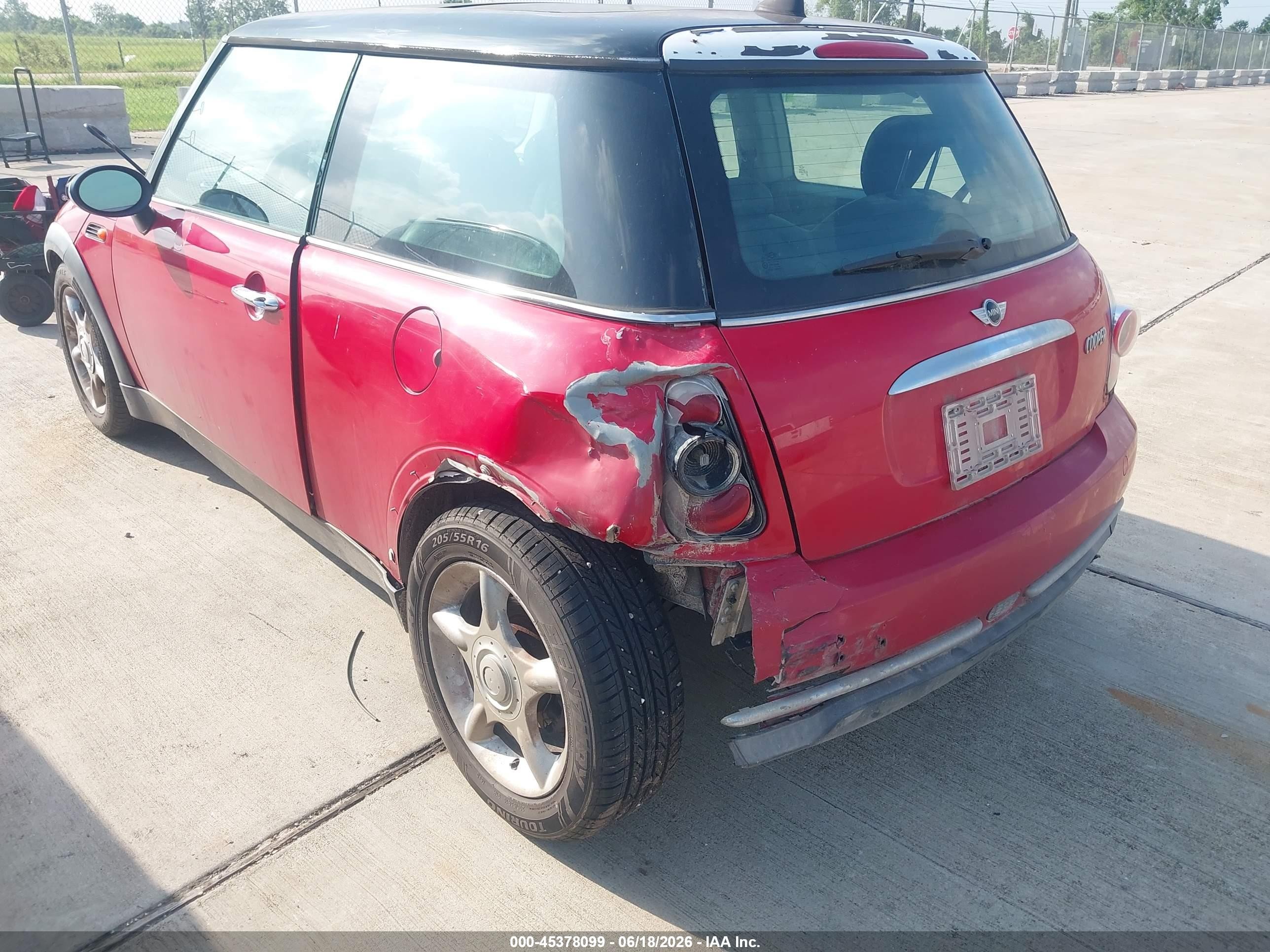 2005 Mini Cooper   Red vin: WMWRC33555TK62283
