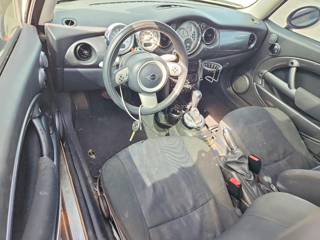 2006 Mini Cooper Cream vin: WMWRC33566TJ77485