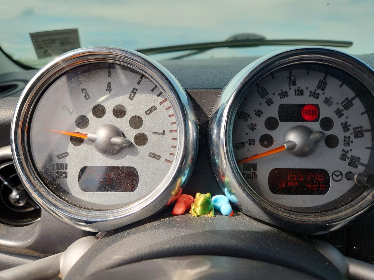 2006 Mini Cooper Cream vin: WMWRC33566TJ77485