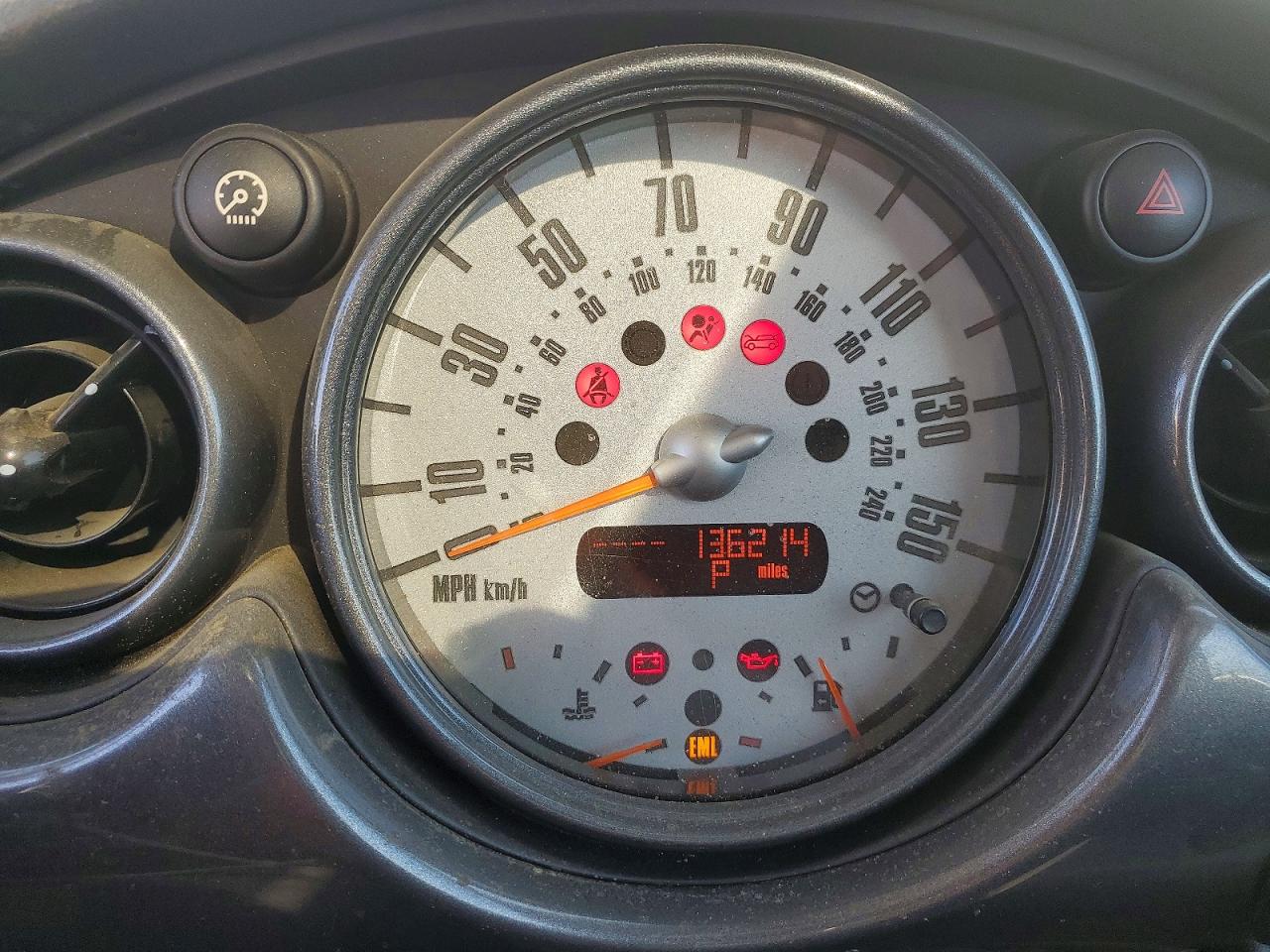2006 Mini Cooper Gray vin: WMWRC33576TJ78774