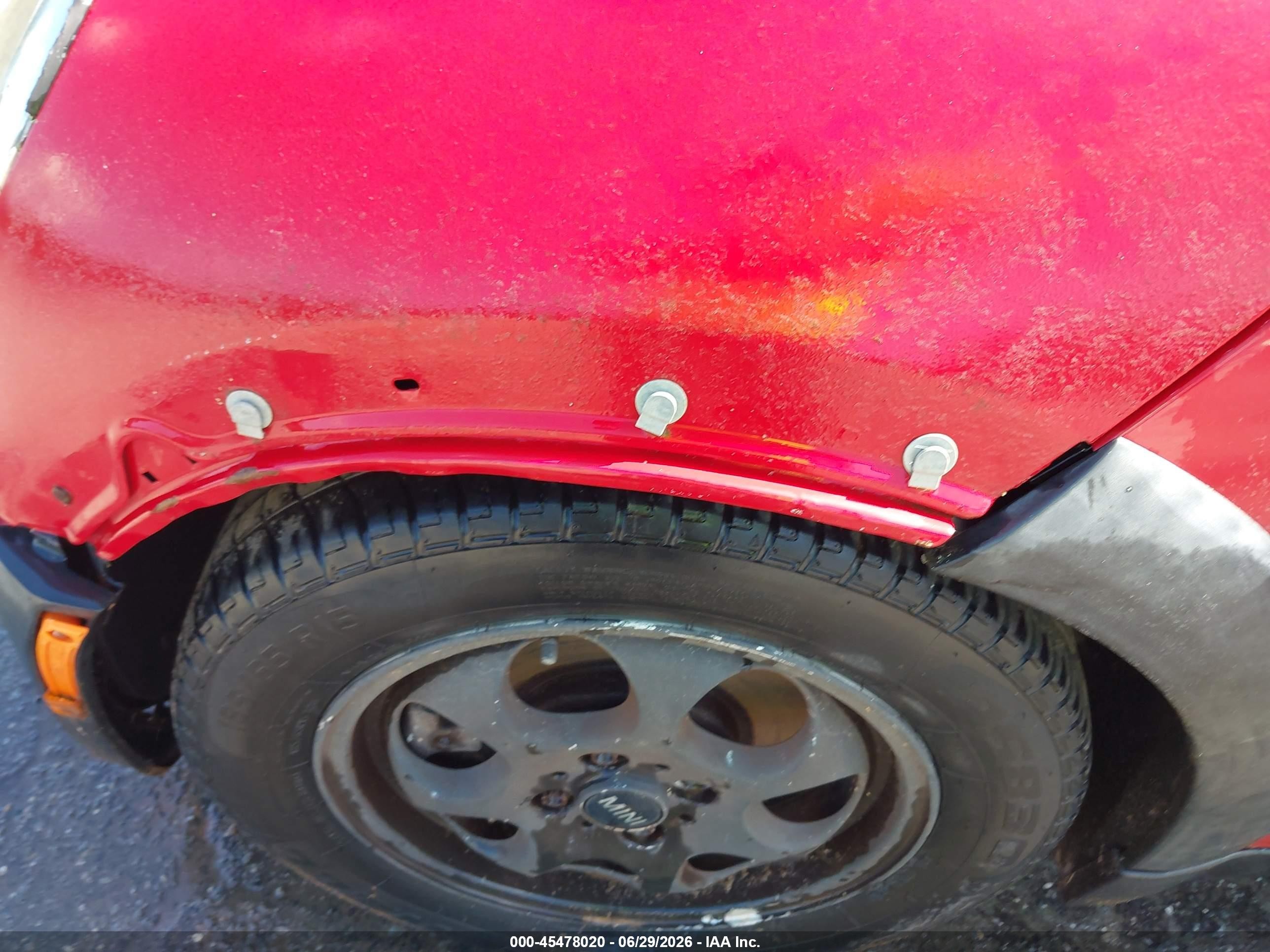 2005 Mini Cooper   Red vin: WMWRC33585TJ72223