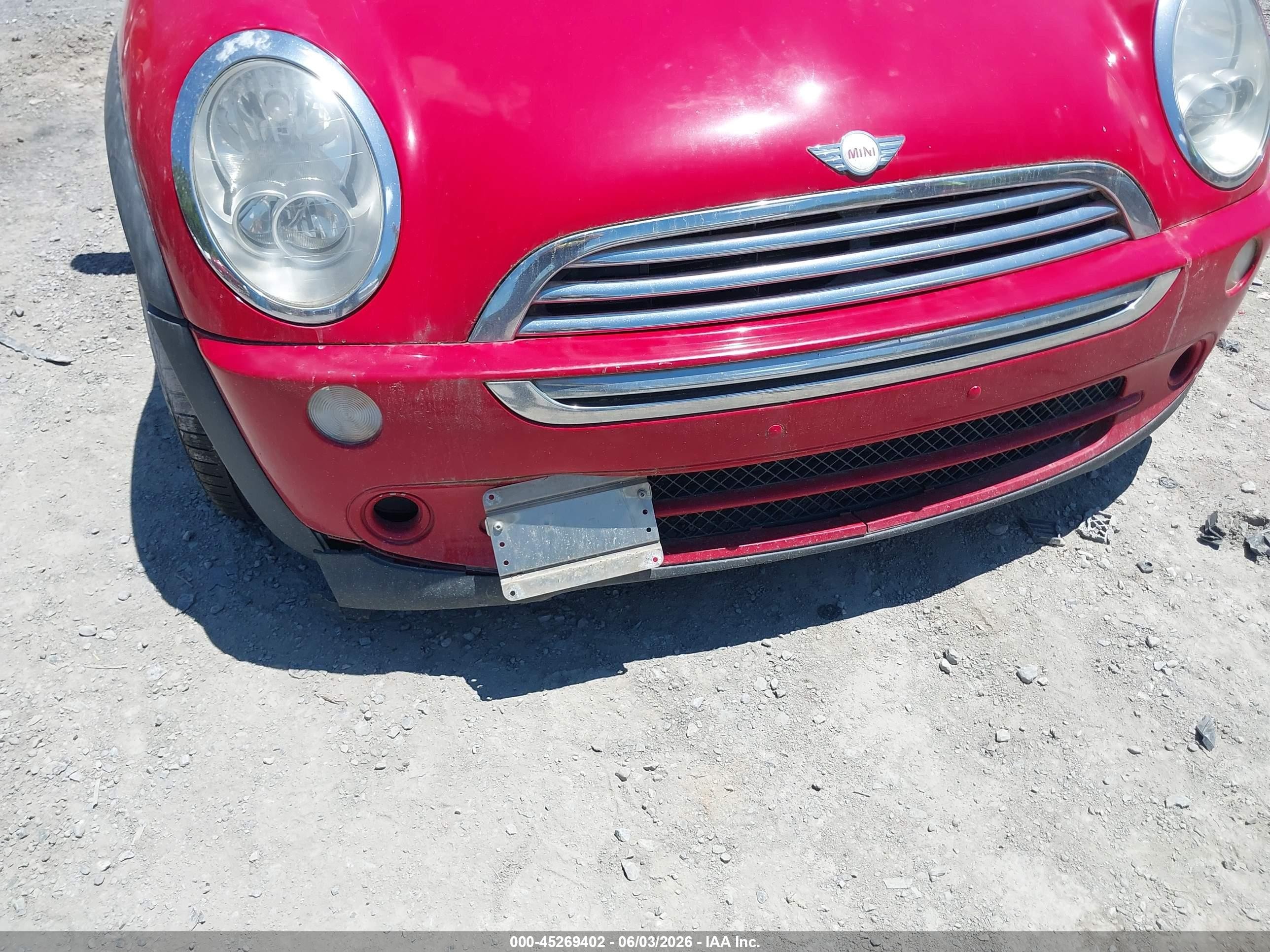 2005 Mini Cooper   Красный vin: WMWRC33585TK61029