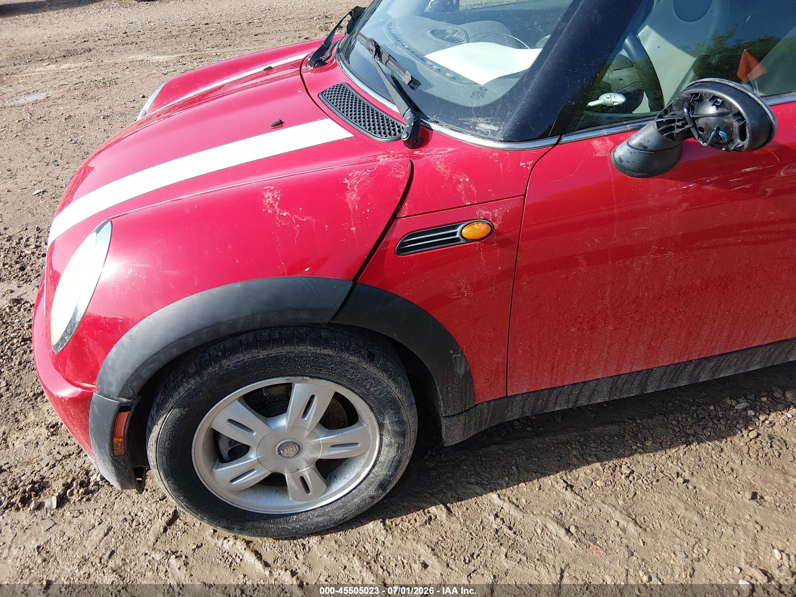 2006 Mini Cooper   Red vin: WMWRC33586TJ76077