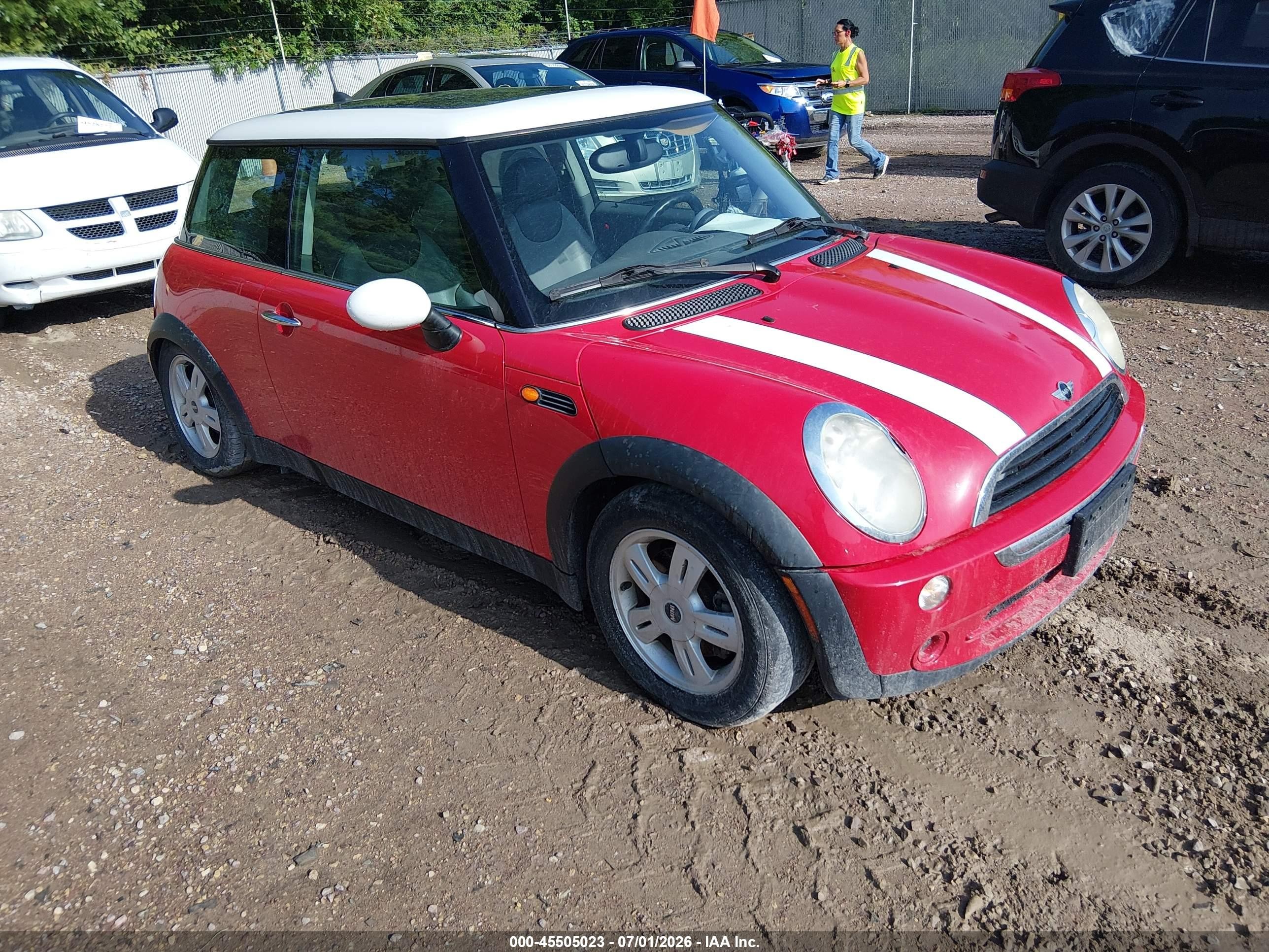 WMWRC33586TJ76077