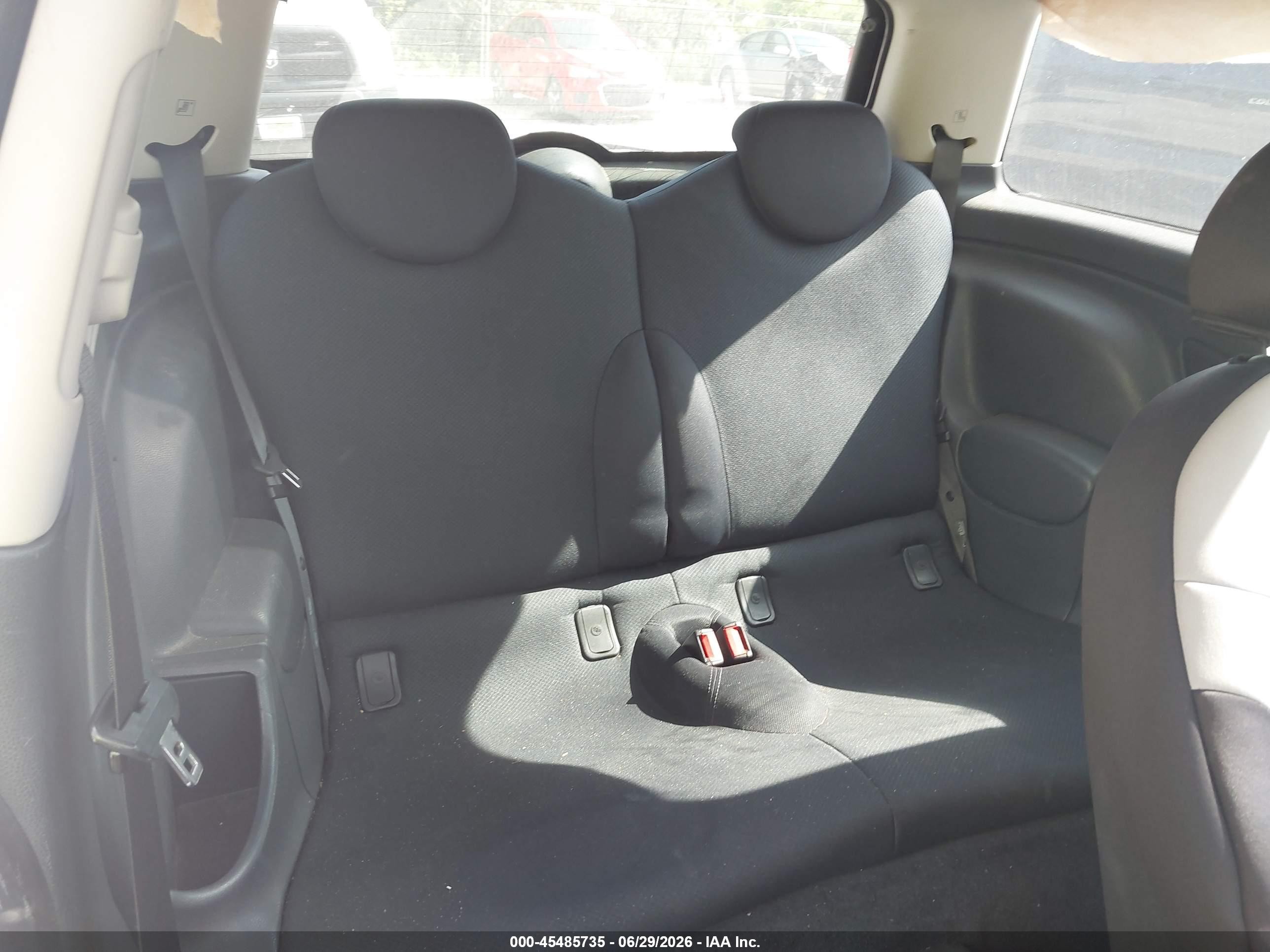2006 Mini Cooper   Black vin: WMWRC33596TK65723