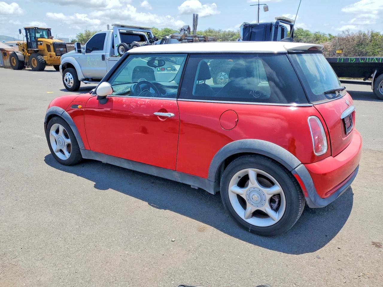 2006 Mini Cooper Red vin: WMWRC33596TK70873