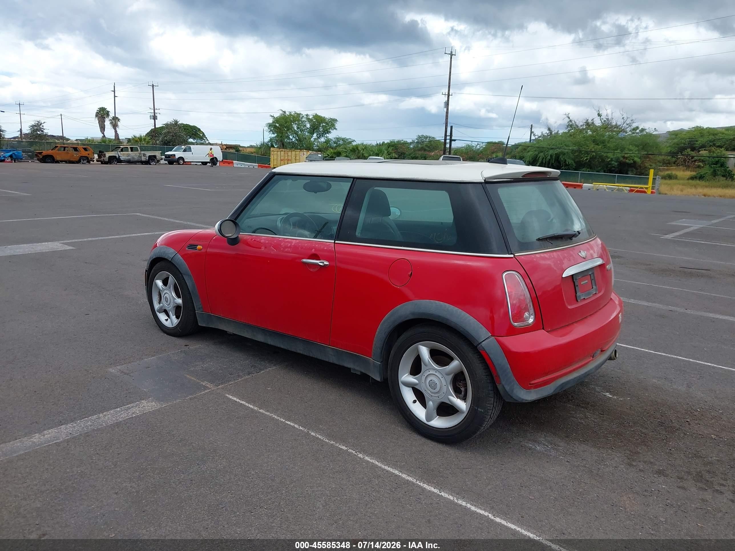 2006 Mini Cooper   Red vin: WMWRC33596TK70873