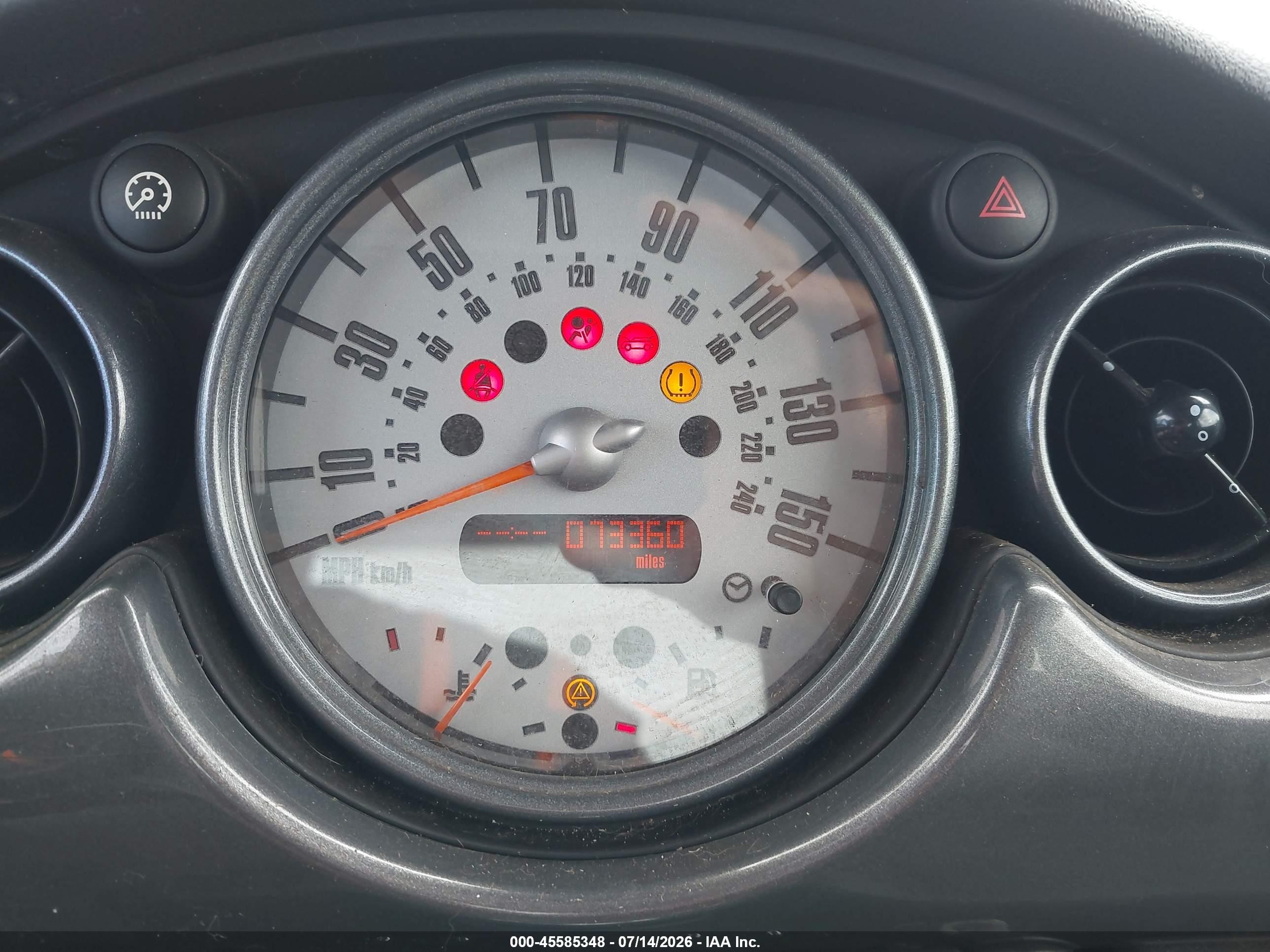 2006 Mini Cooper   Red vin: WMWRC33596TK70873