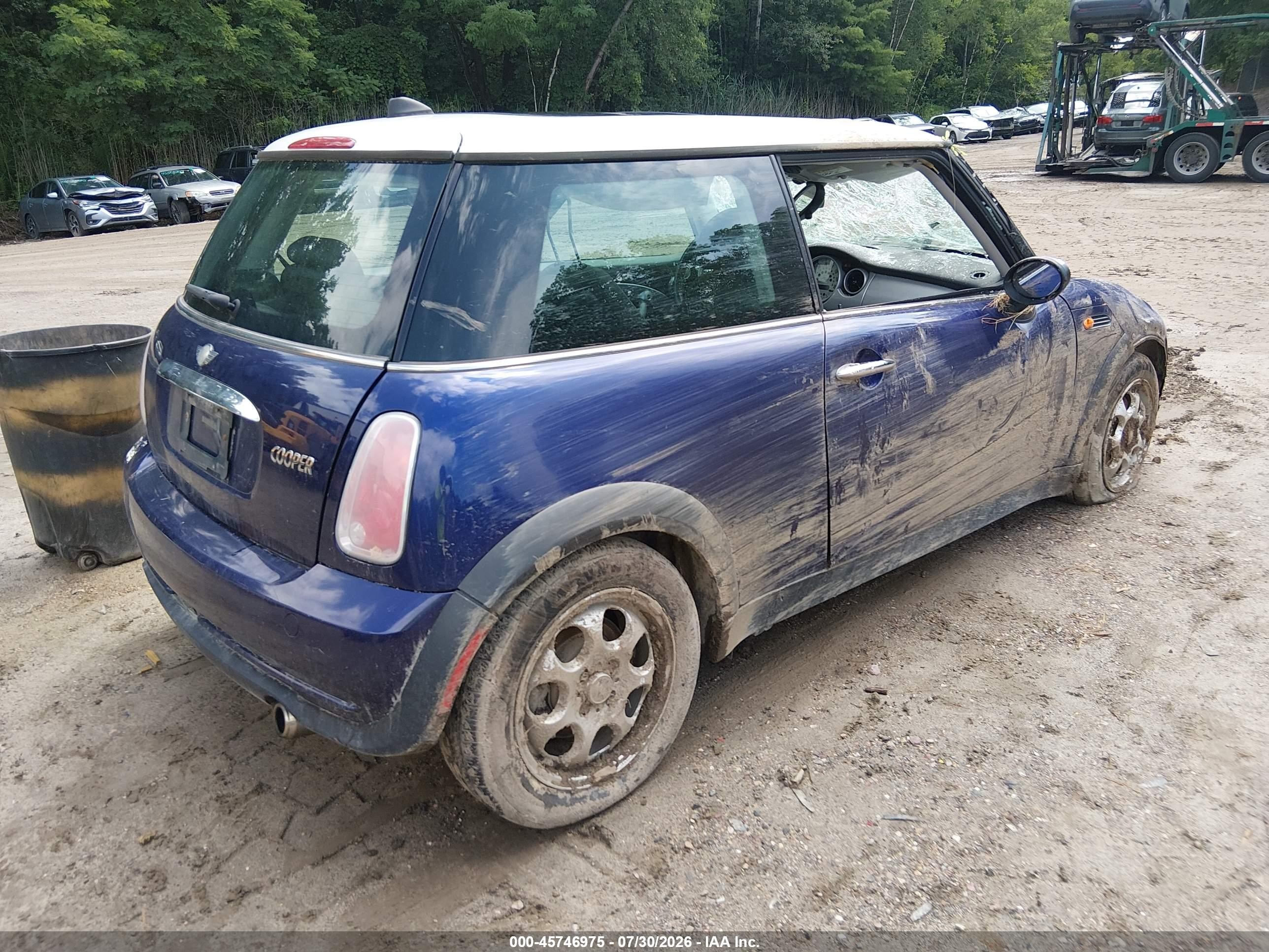 2005 Mini Cooper   Purple vin: WMWRC335X5TJ69338