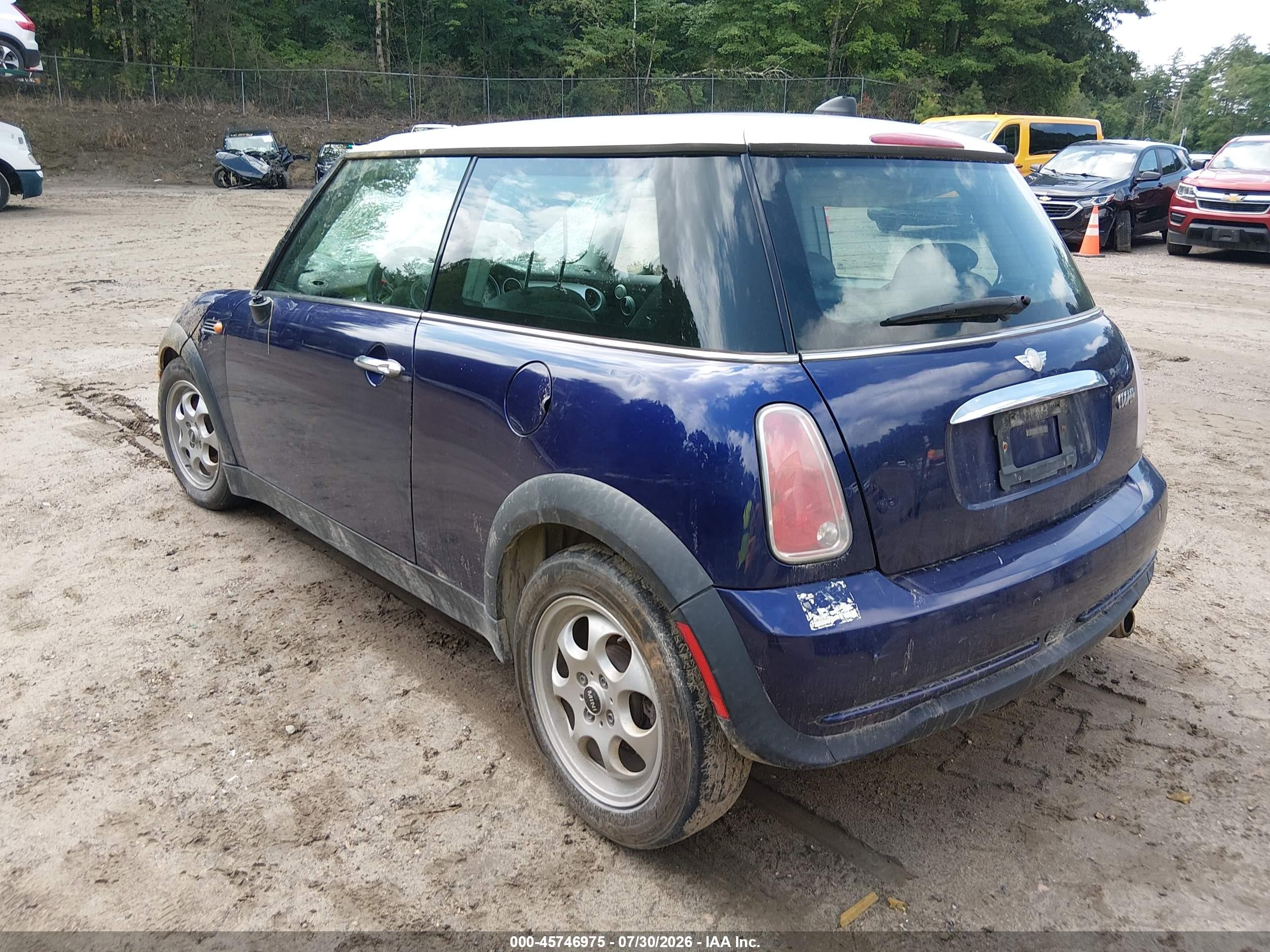 2005 Mini Cooper   Purple vin: WMWRC335X5TJ69338