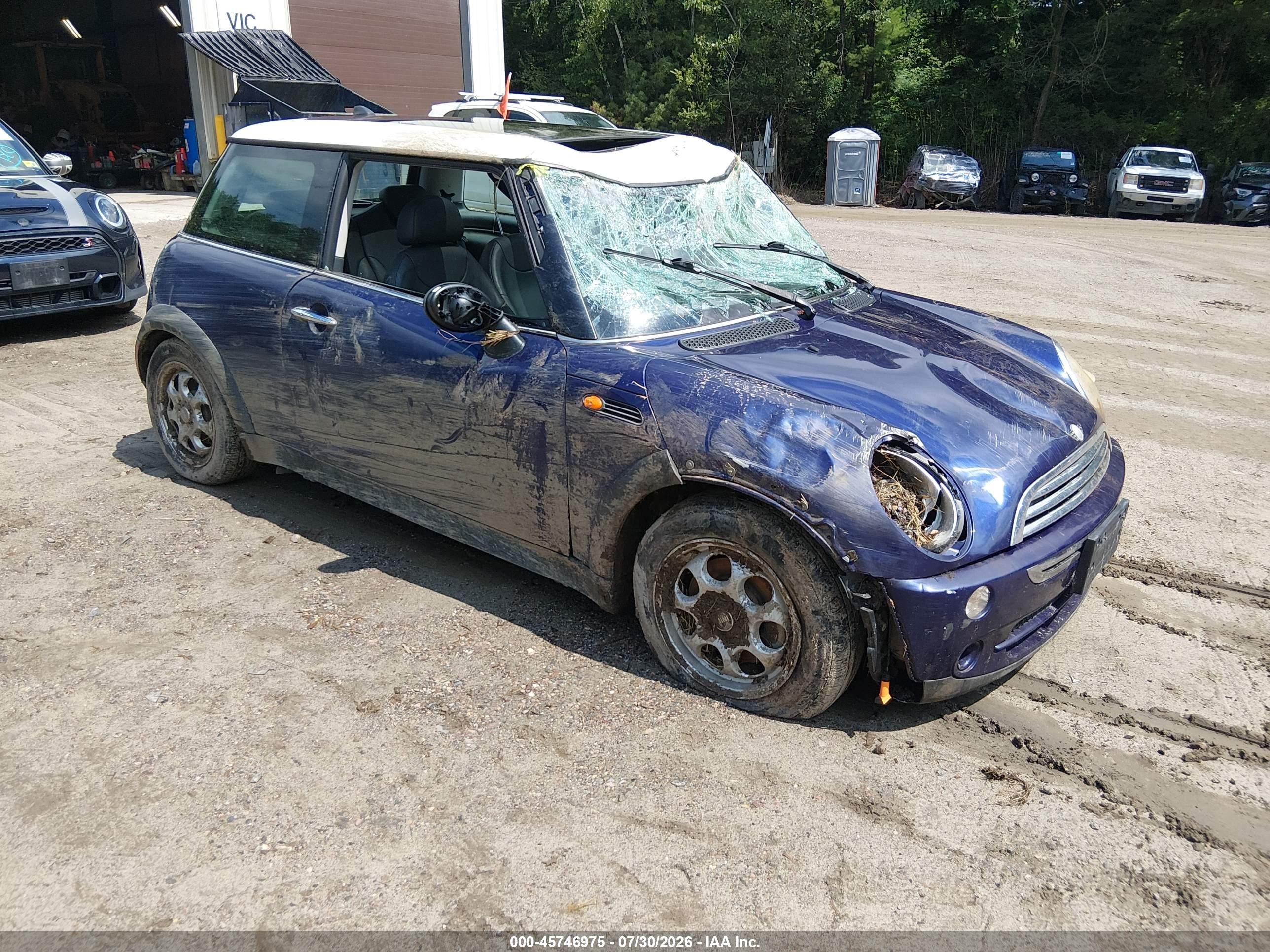 2005 Mini Cooper   Purple vin: WMWRC335X5TJ69338