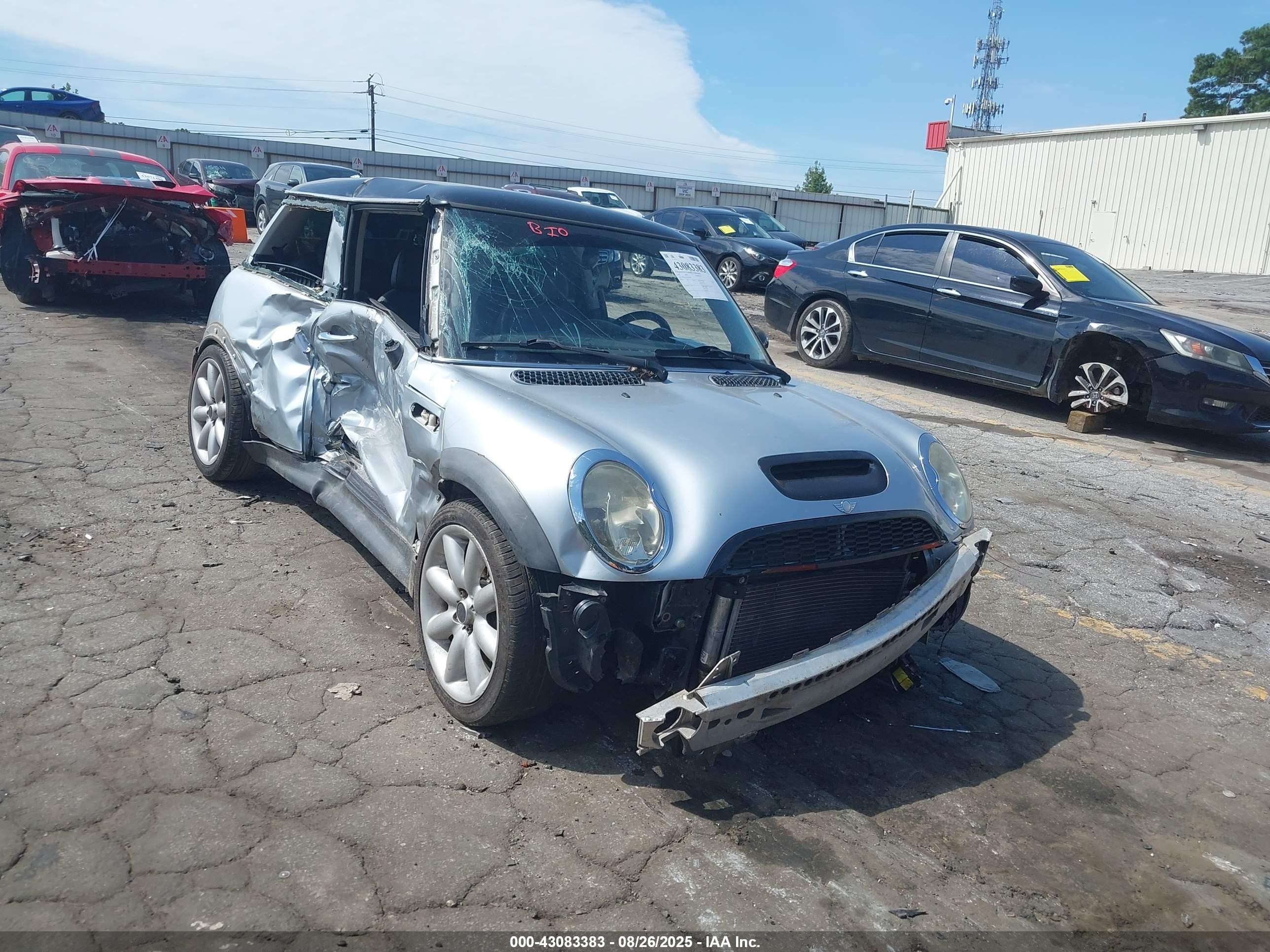 2002 Mini Cooper S   Silver vin: WMWRE33402TD56605