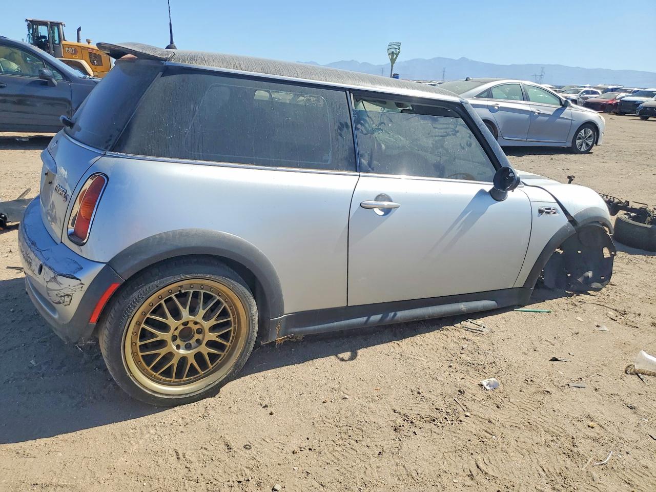 2004 Mini Cooper S Gray vin: WMWRE33424TD76468