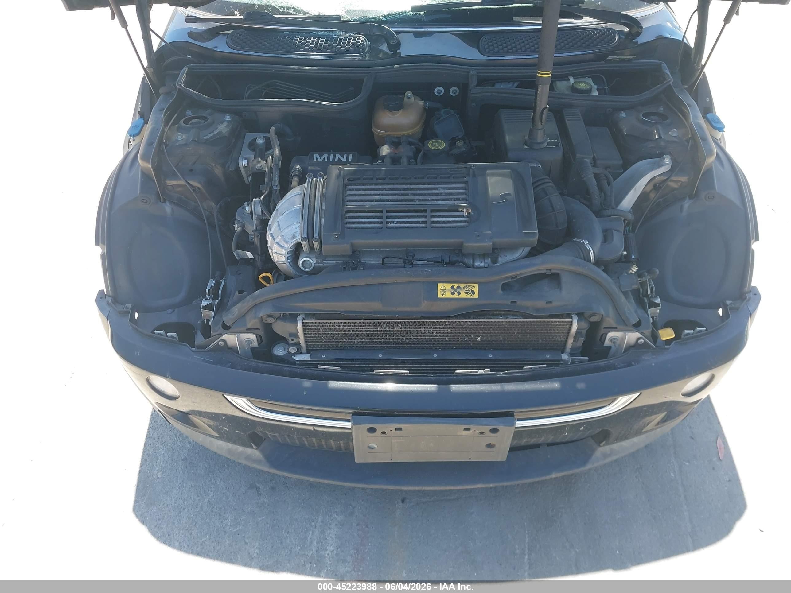 2004 Mini Cooper S   Black vin: WMWRE33434TD79265