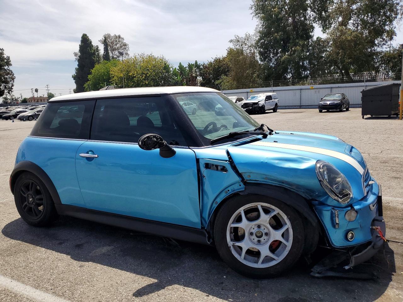 2005 Mini Cooper S Blue vin: WMWRE33435TD94589