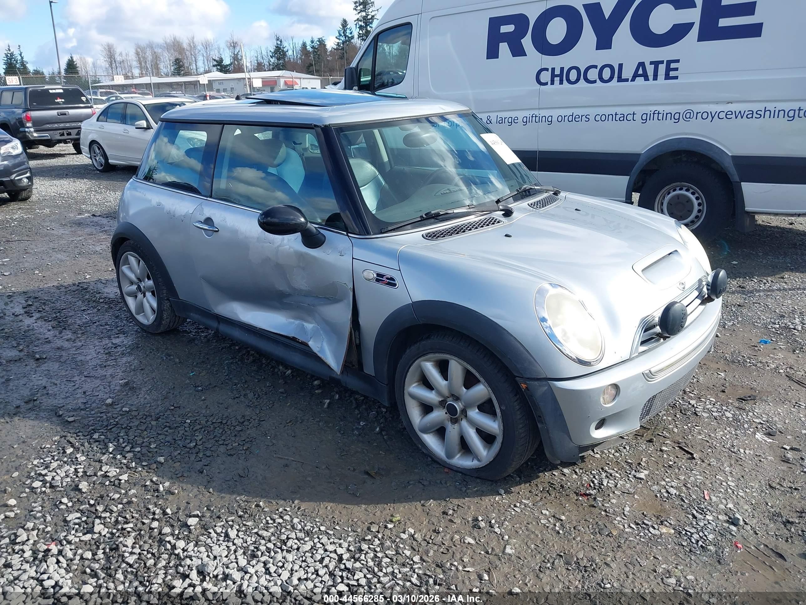 2002 Mini Cooper S   Silver vin: WMWRE33442TD55893