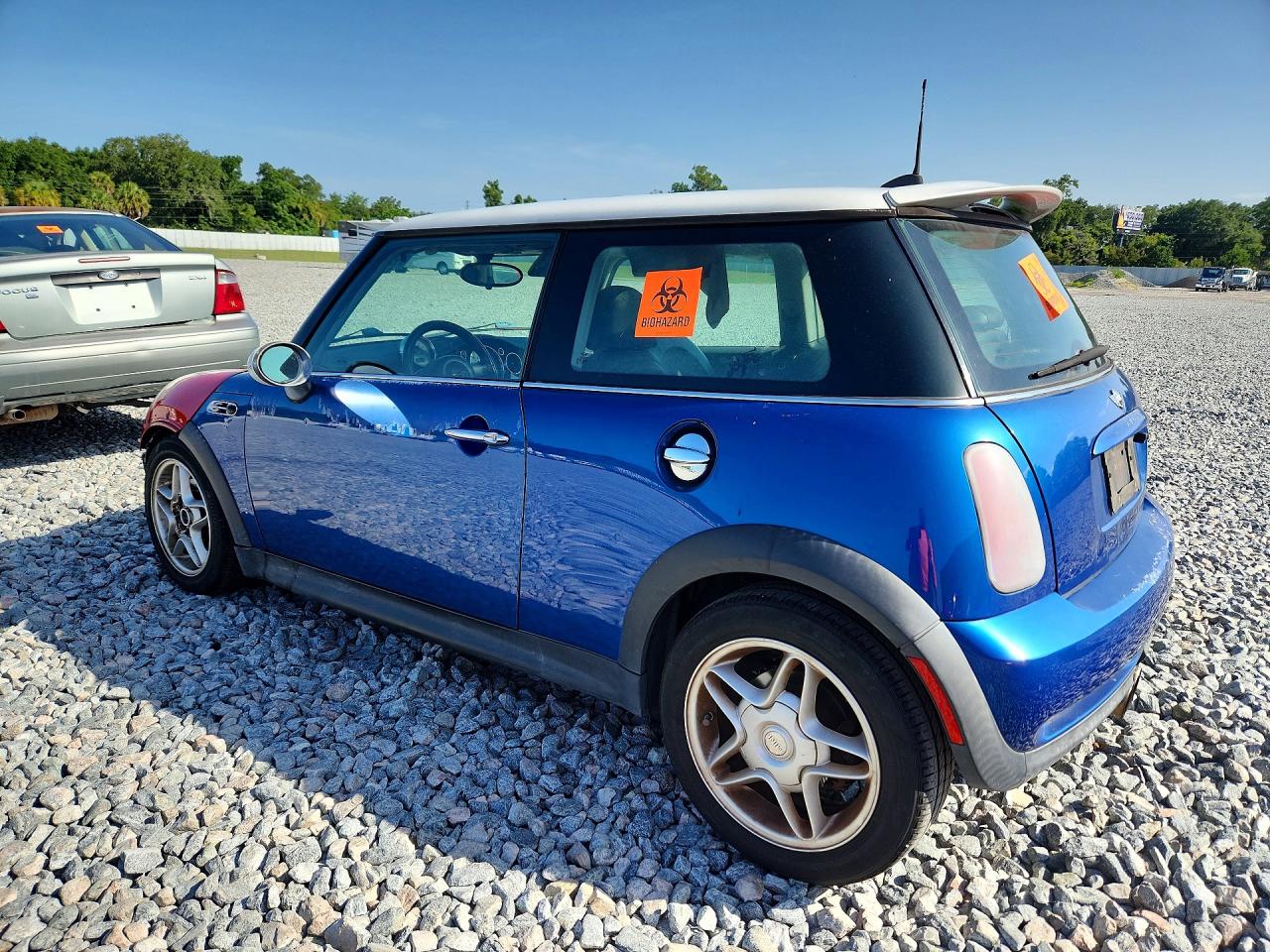 2005 Mini Cooper S Blue vin: WMWRE33445TD94259