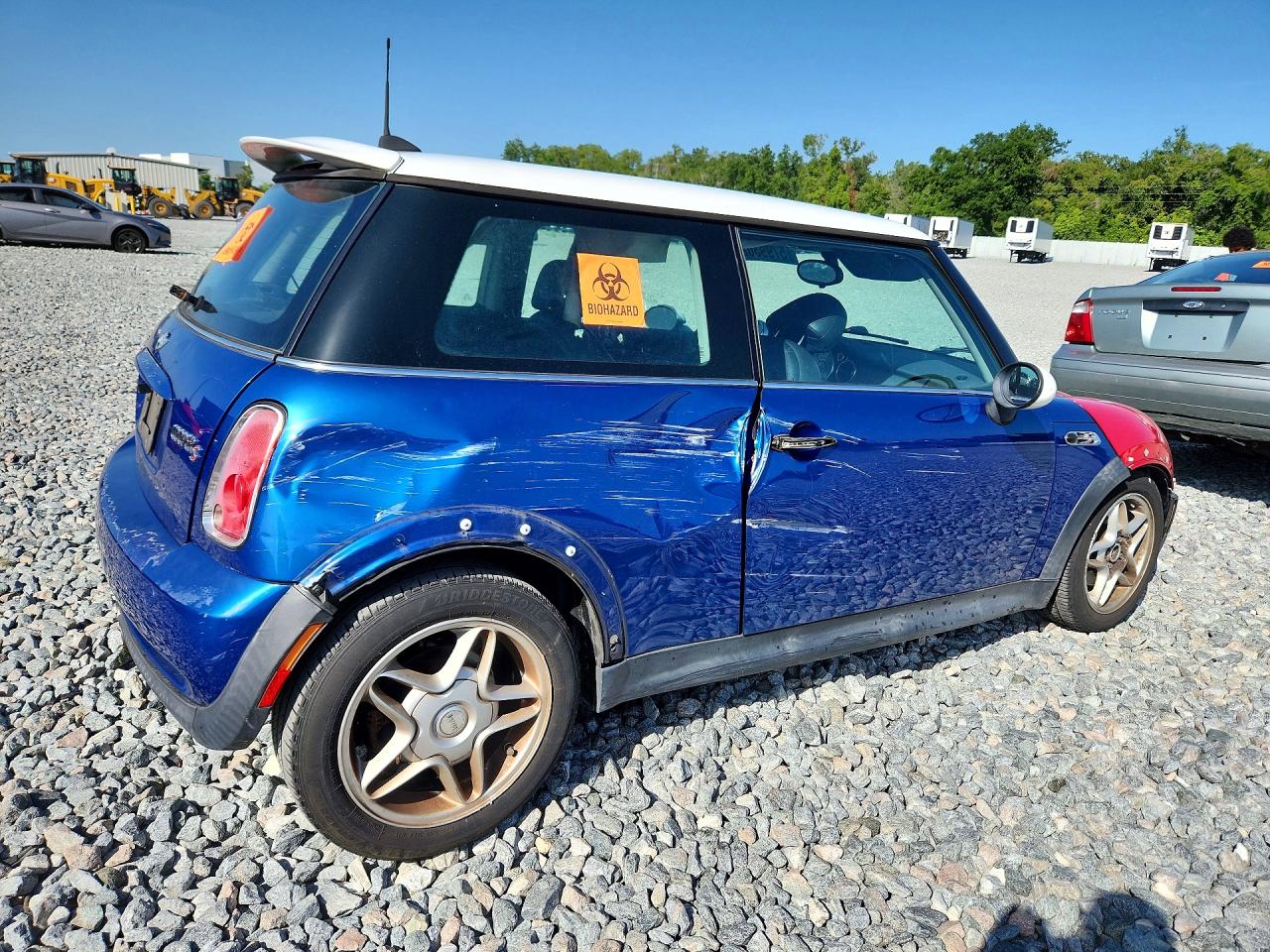 2005 Mini Cooper S Blue vin: WMWRE33445TD94259
