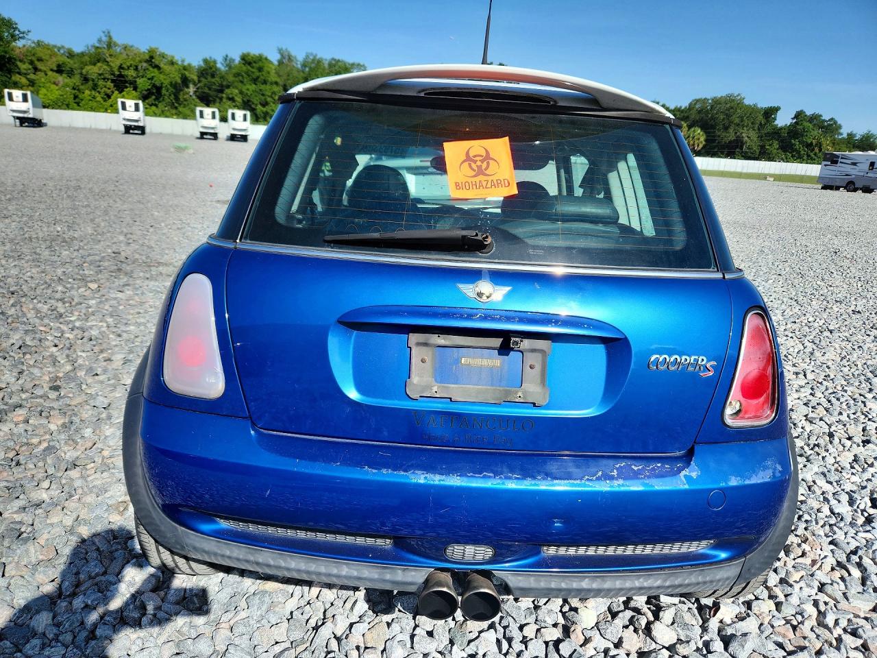 2005 Mini Cooper S Blue vin: WMWRE33445TD94259