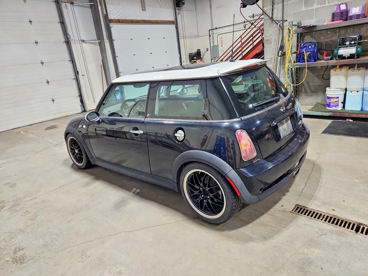 2003 Mini Cooper S Black vin: WMWRE33453TD65995