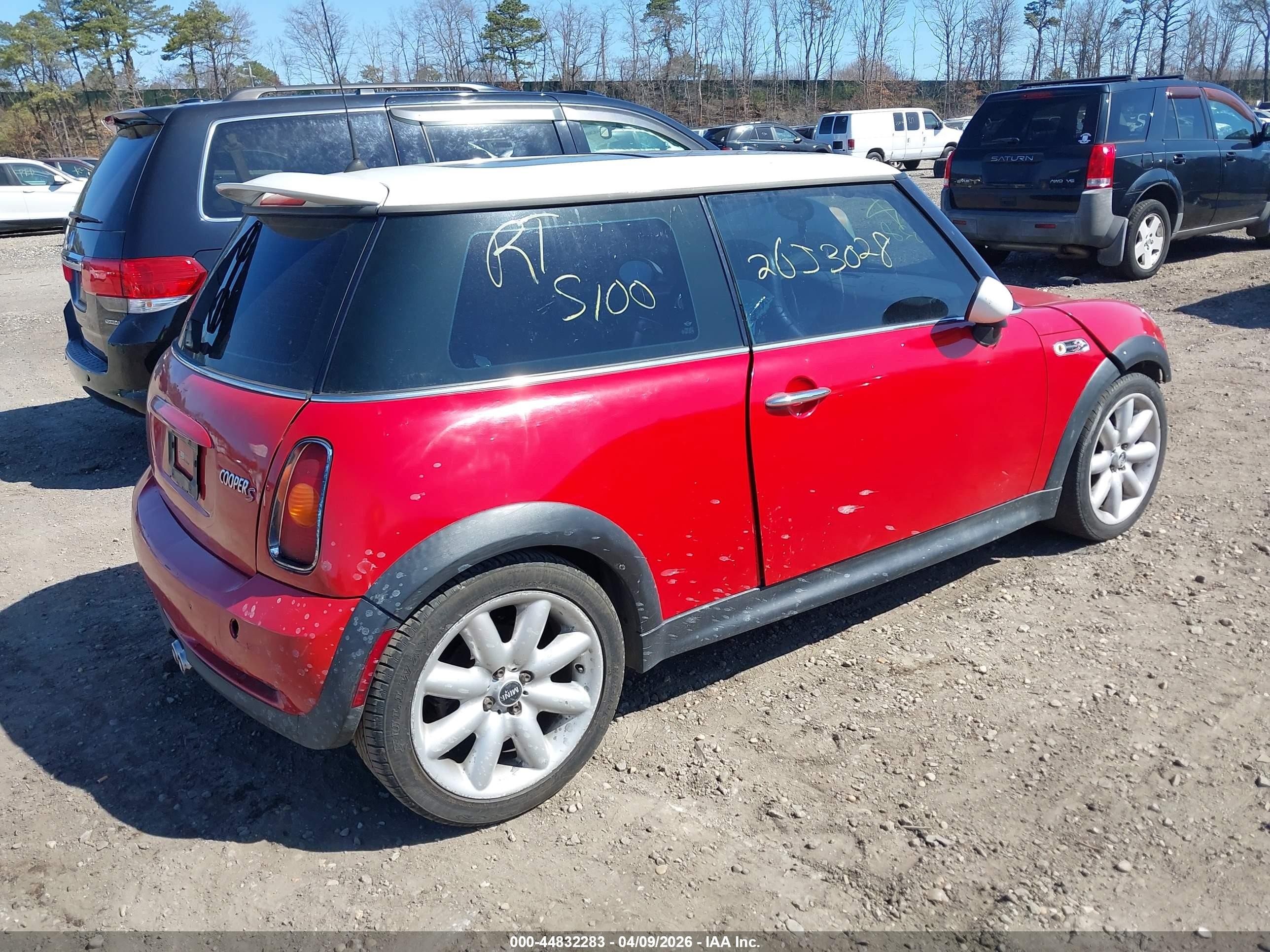 2003 Mini Cooper S   Red vin: WMWRE33463TD72373