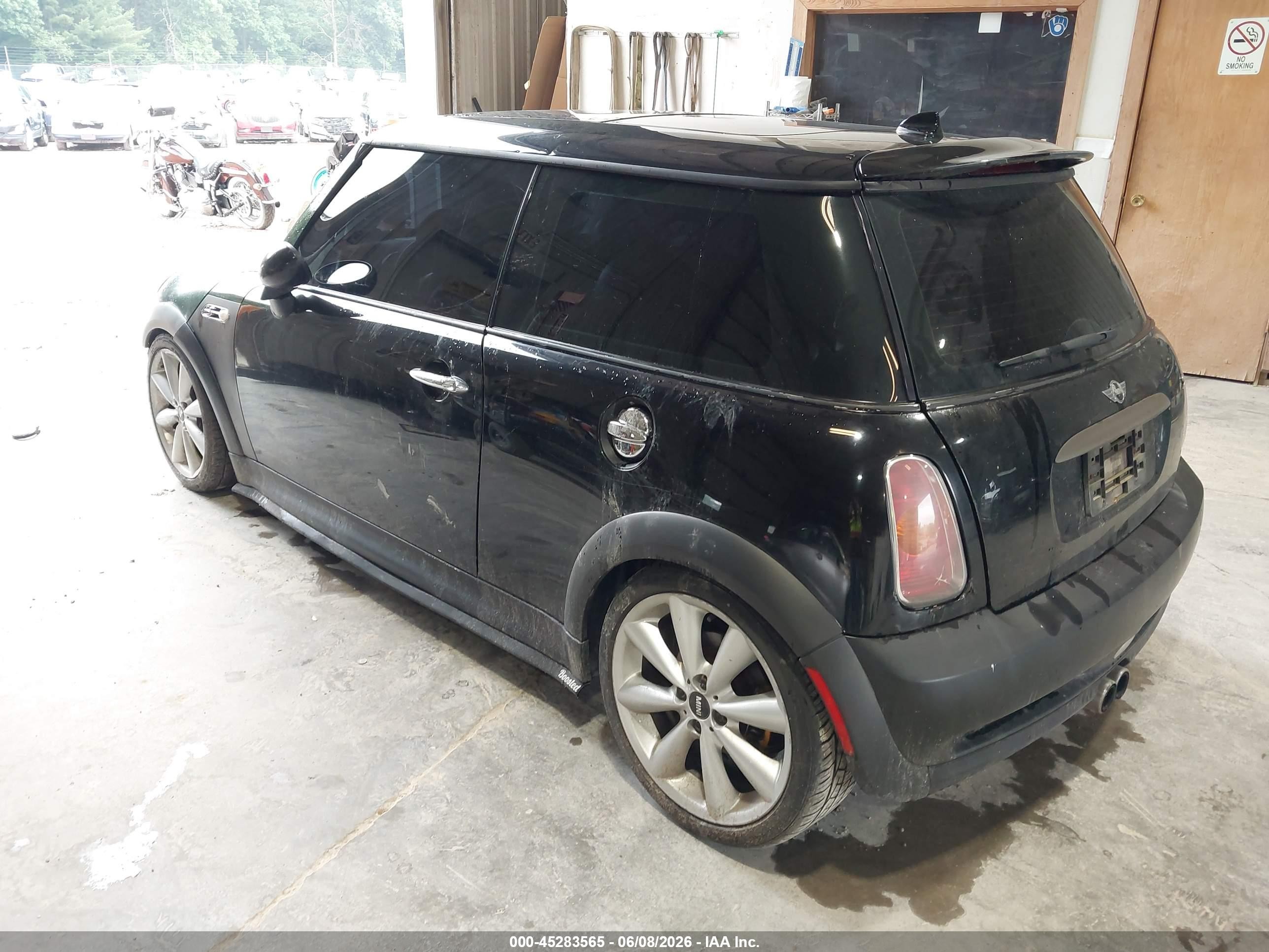 2004 Mini Cooper S   Black vin: WMWRE33464TD80832